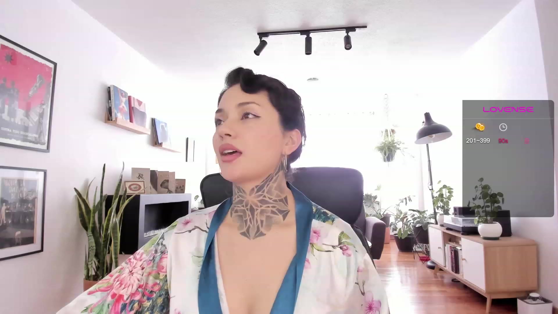 Gallery image thumbnail from Ysabeau's myfreecams stream on, 09/20/2023, 18:13 image 15 of 20