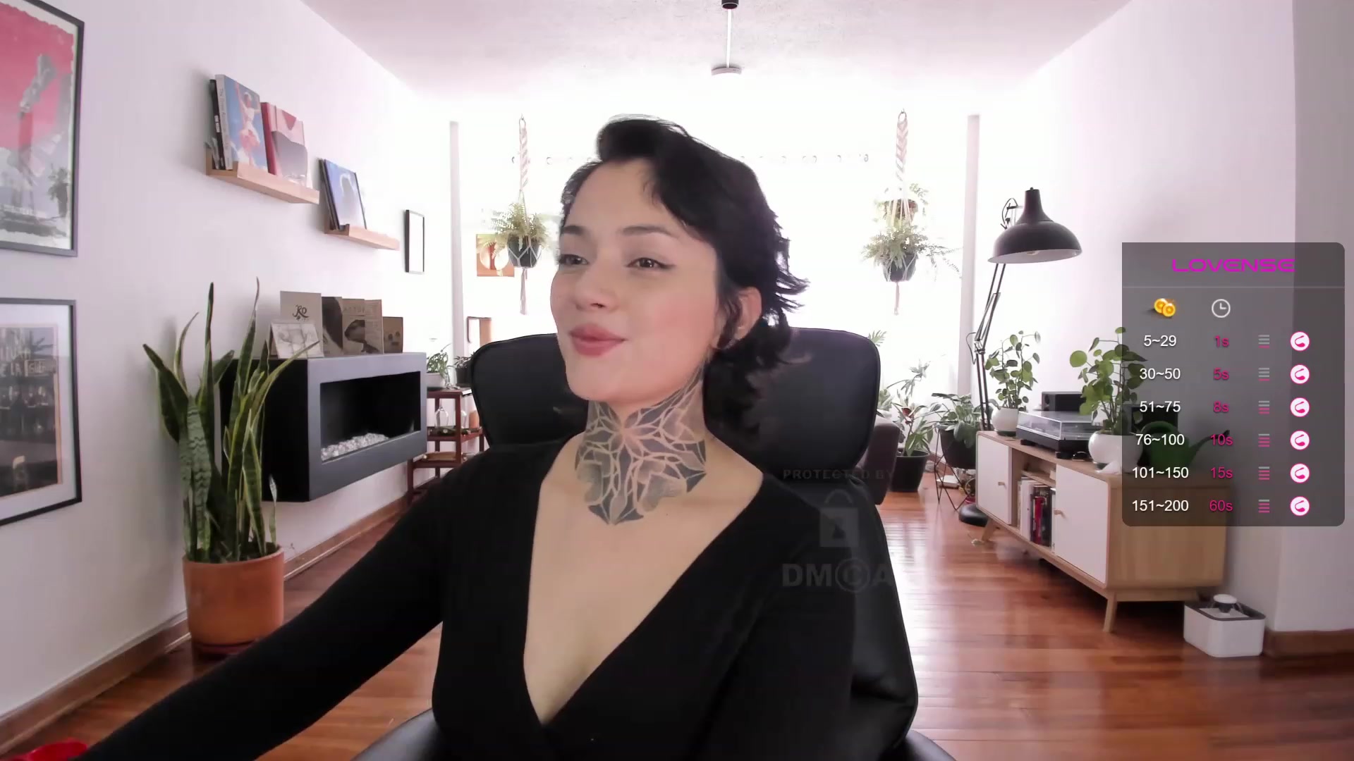 Gallery image thumbnail from Ysabeau's myfreecams stream on, 10/18/2023, 17:55 image 16 of 20
