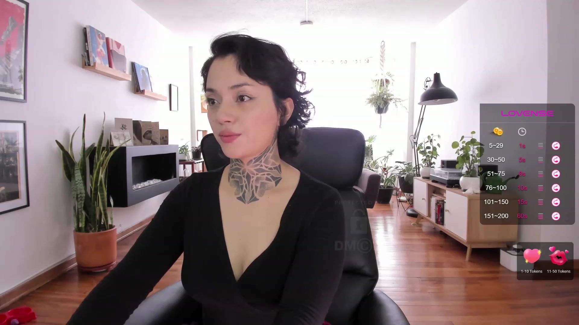 Gallery image thumbnail from Ysabeau's myfreecams stream on, 10/18/2023, 17:55 image 9 of 20
