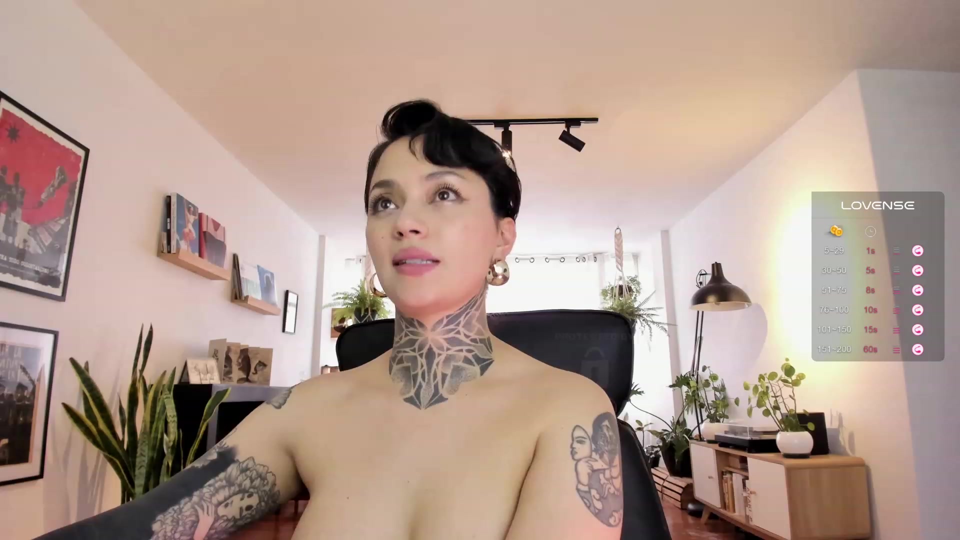 Gallery image thumbnail from Ysabeau's myfreecams stream on, 11/19/2023, 17:51 image 1 of 20
