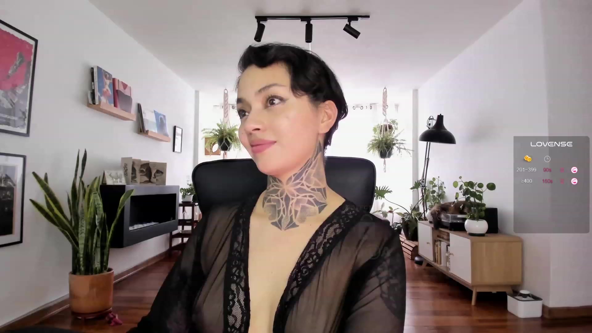 Gallery image thumbnail from Ysabeau's myfreecams stream on, 11/22/2023, 18:14 image 12 of 20
