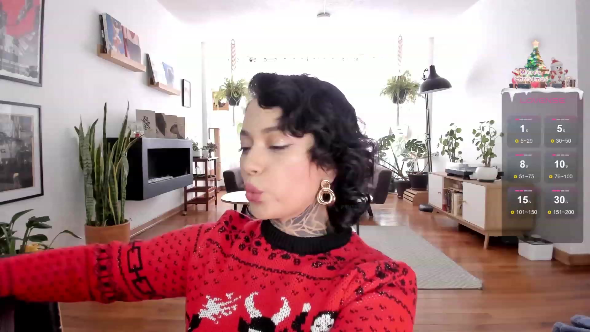 Gallery image thumbnail from Ysabeau's myfreecams stream on, 12/25/2023, 19:17 image 4 of 20