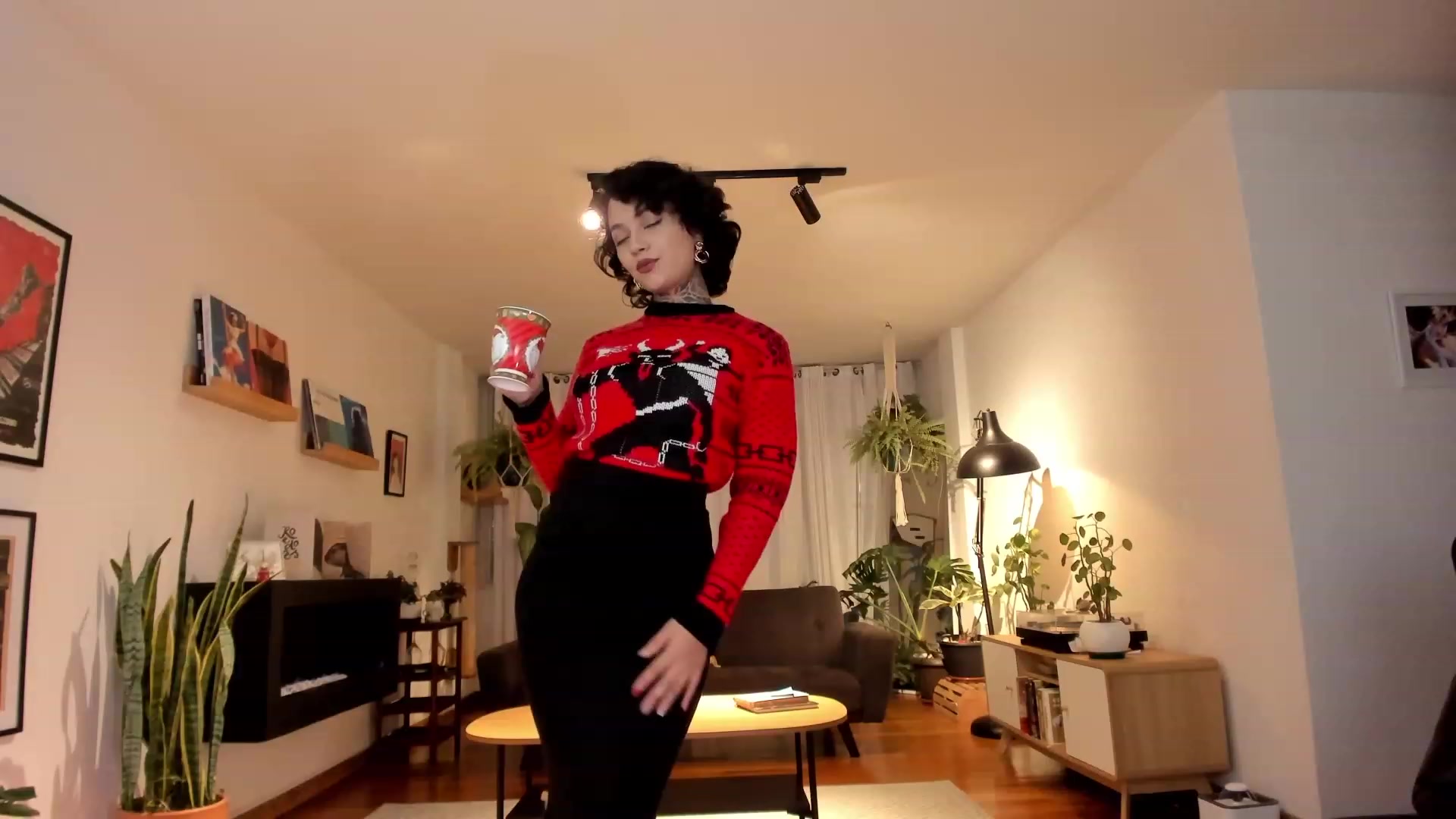 Gallery image thumbnail from Ysabeau's myfreecams stream on, 12/26/2023, 24:57 image 3 of 20