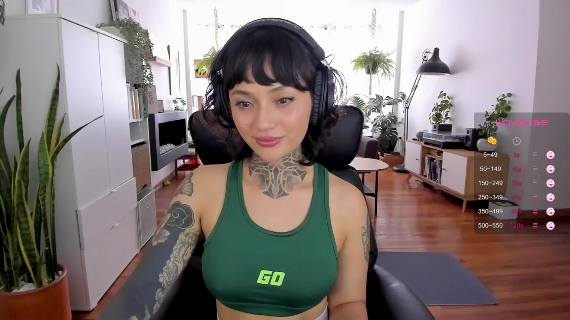 Gallery image thumbnail from Ysabeau's myfreecams stream on, 07/06/2024, 18:33 image 7 of 20