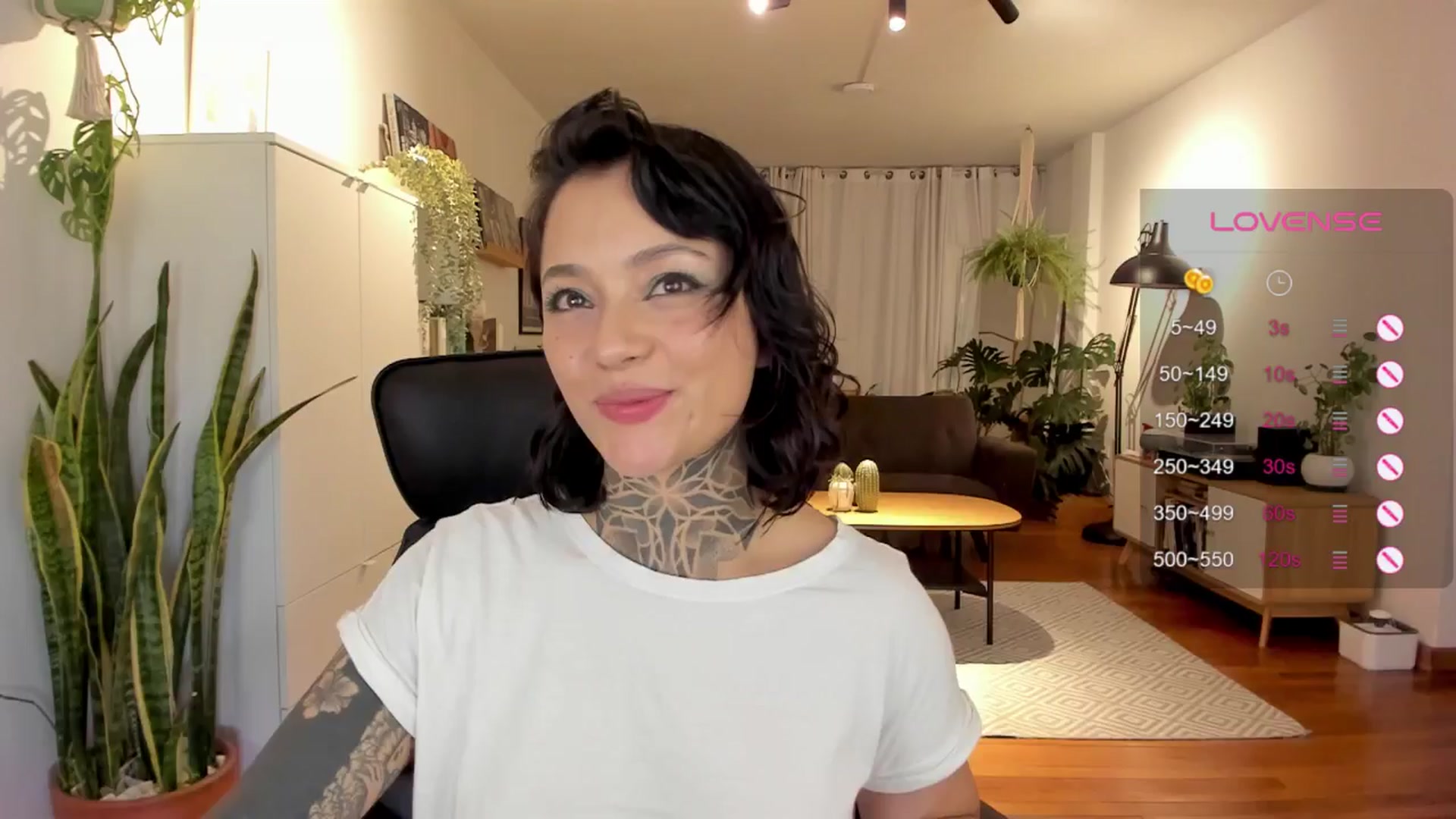 Gallery image thumbnail from Ysabeau's myfreecams stream on, 07/16/2024, 01:03 image 6 of 20