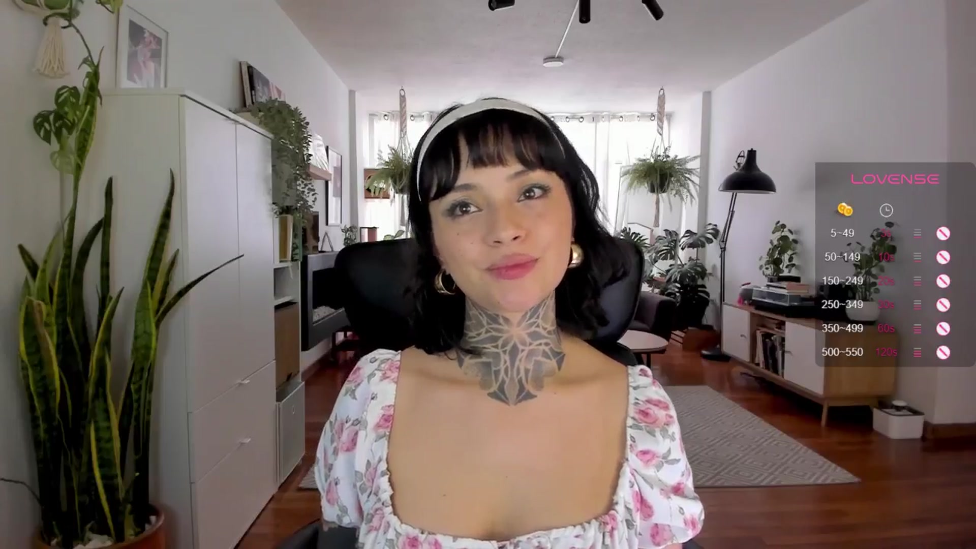 Gallery image thumbnail from Ysabeau's myfreecams stream on, 07/17/2024, 22:54 image 19 of 20