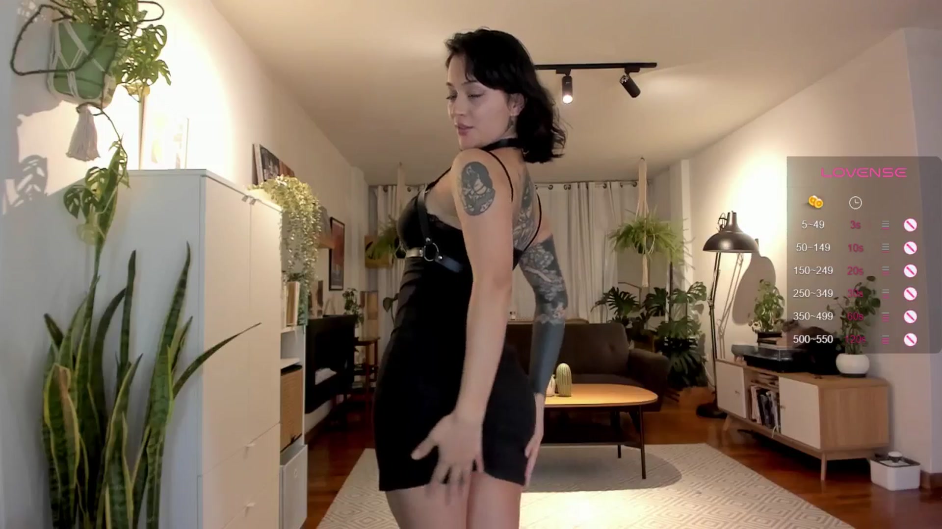 Gallery image thumbnail from Ysabeau's myfreecams stream on, 07/19/2024, 24:18 image 20 of 20