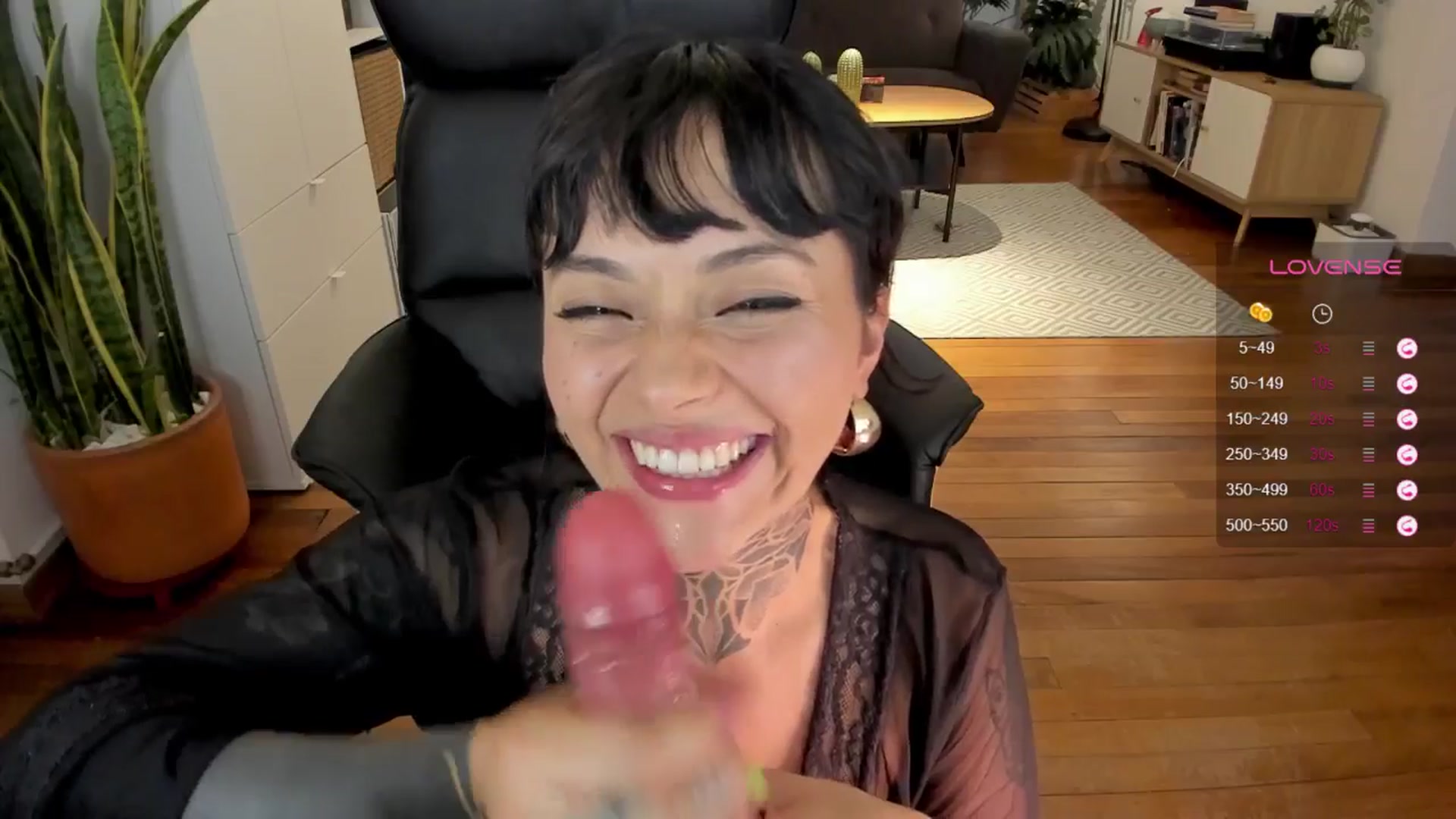 Gallery image thumbnail from Ysabeau's myfreecams stream on, 07/23/2024, 23:08 image 15 of 20