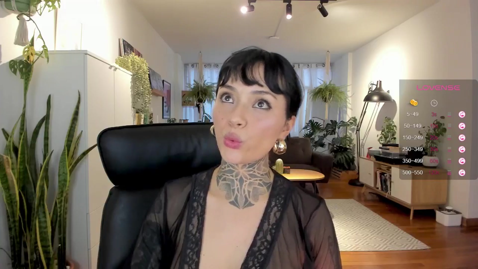 Gallery image thumbnail from Ysabeau's myfreecams stream on, 07/23/2024, 23:08 image 4 of 20