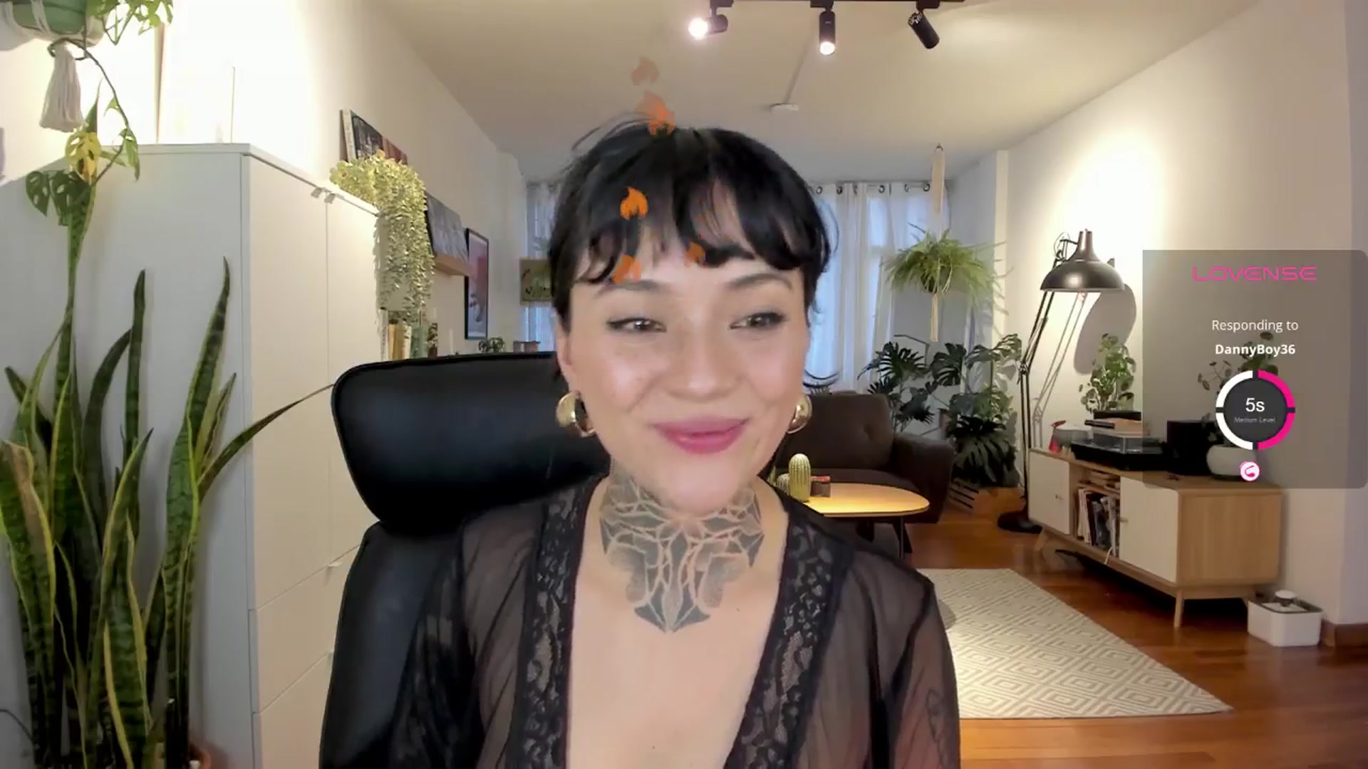 Gallery image thumbnail from Ysabeau's myfreecams stream on, 07/23/2024, 23:08 image 10 of 20