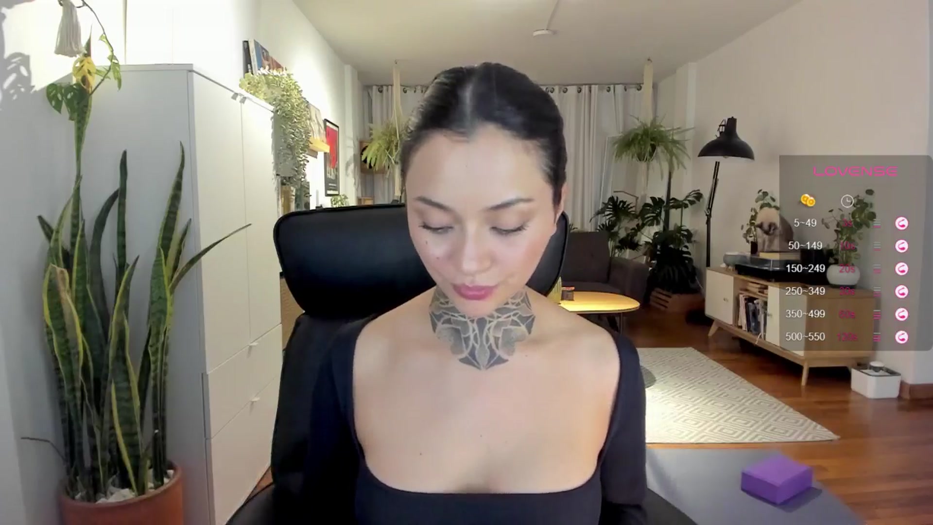 Gallery image thumbnail from Ysabeau's myfreecams stream on, 07/25/2024, 24:38 image 16 of 20