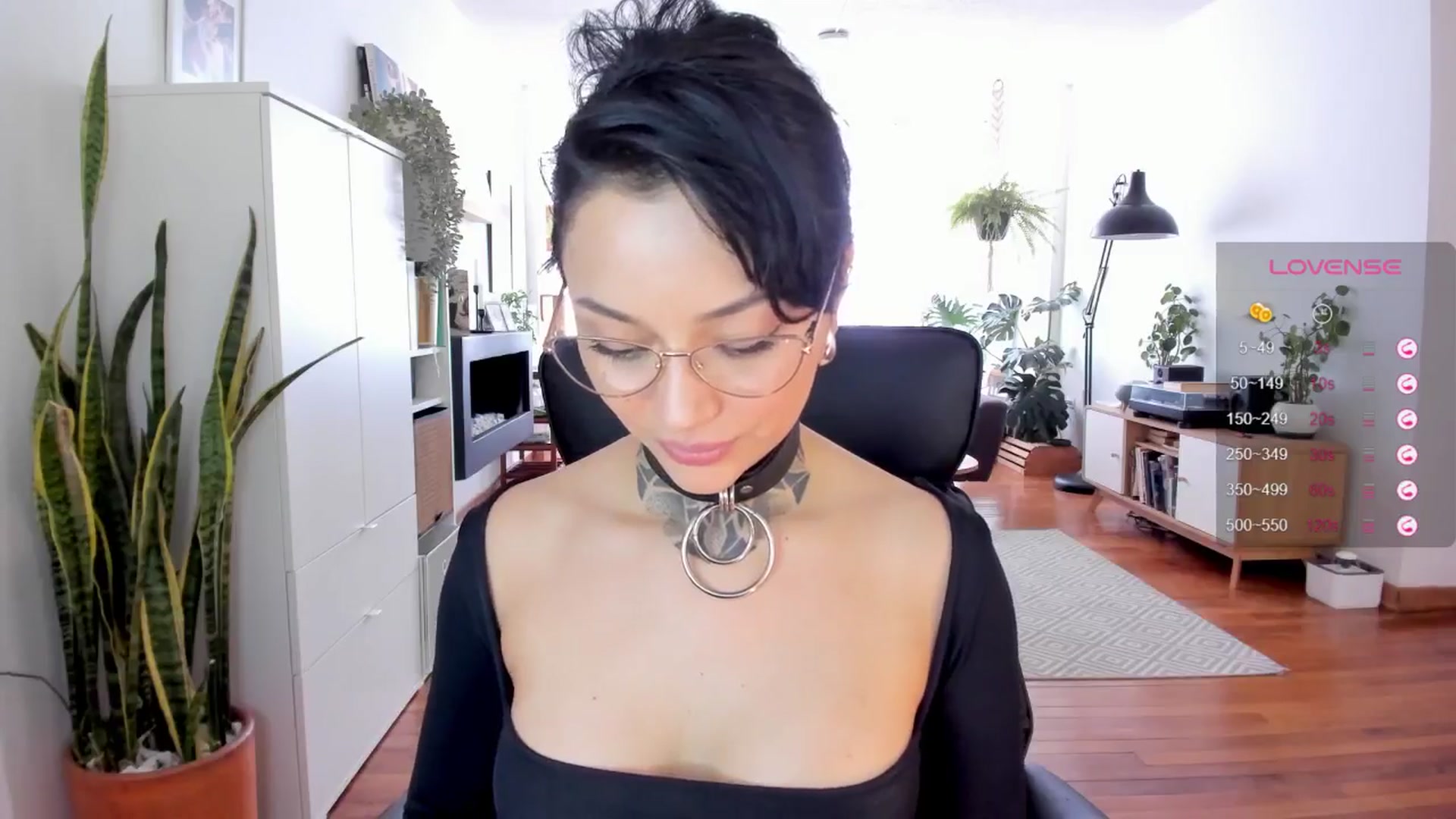 Gallery image thumbnail from Ysabeau's myfreecams stream on, 07/27/2024, 17:15 image 19 of 20