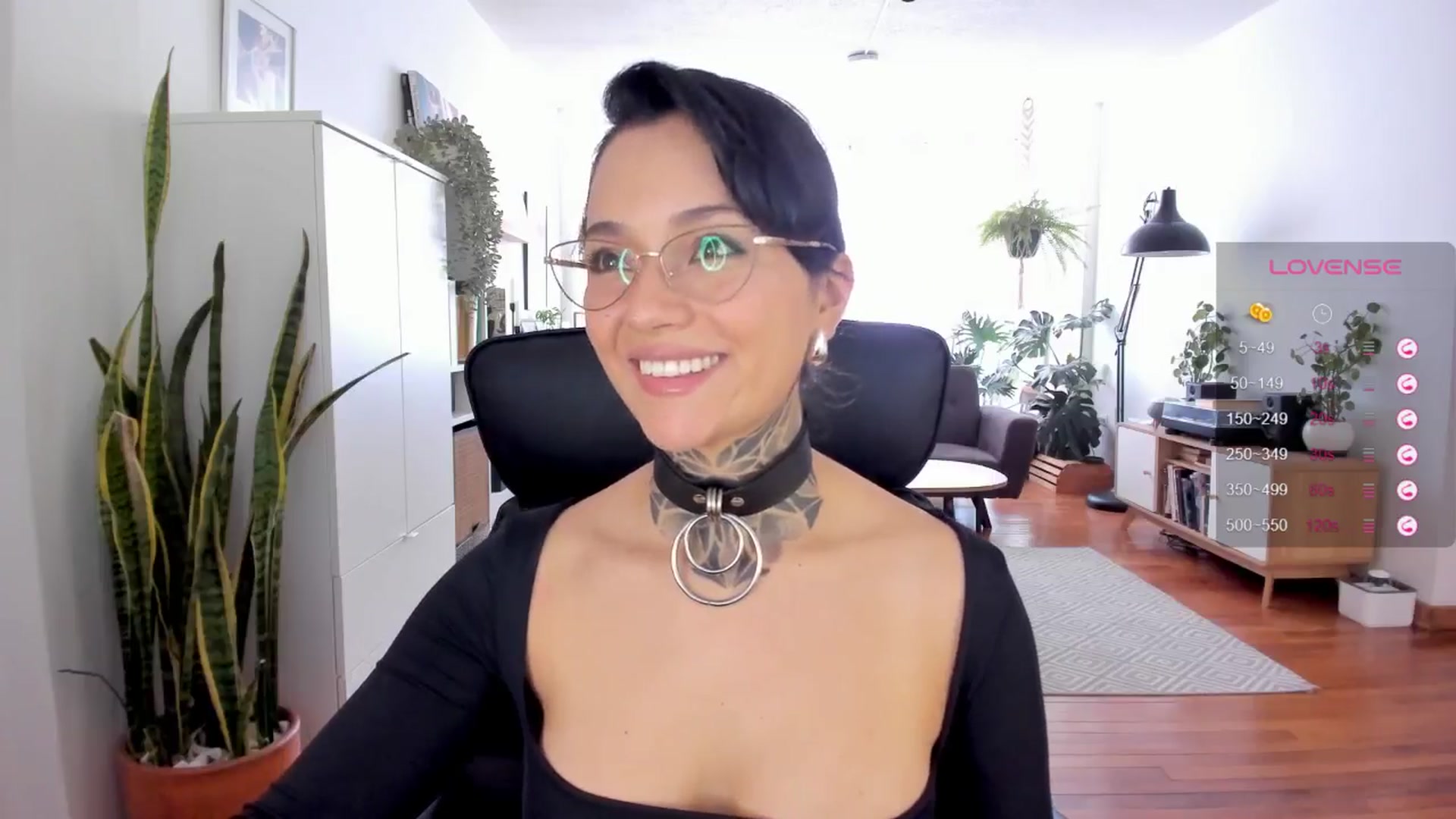 Gallery image thumbnail from Ysabeau's myfreecams stream on, 07/27/2024, 17:15 image 5 of 20