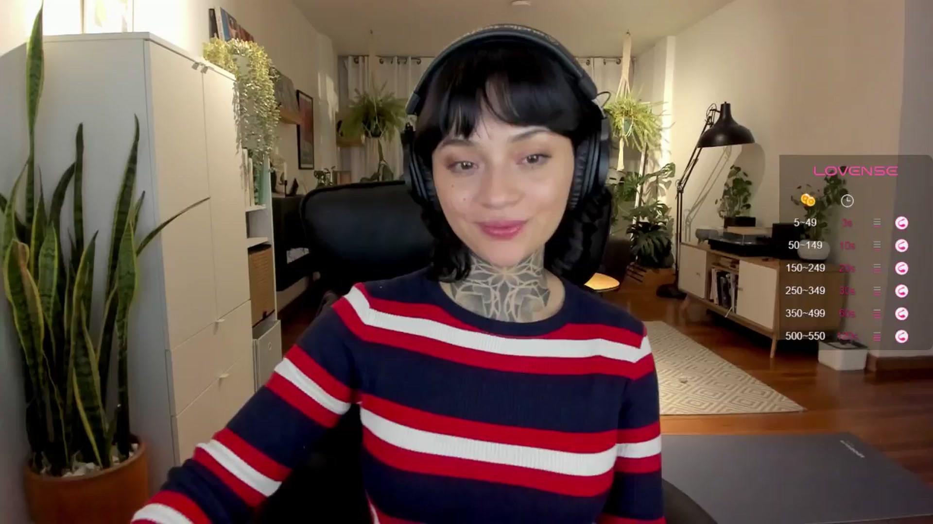 Gallery image thumbnail from Ysabeau's myfreecams stream on, 07/30/2024, 01:50 image 1 of 20