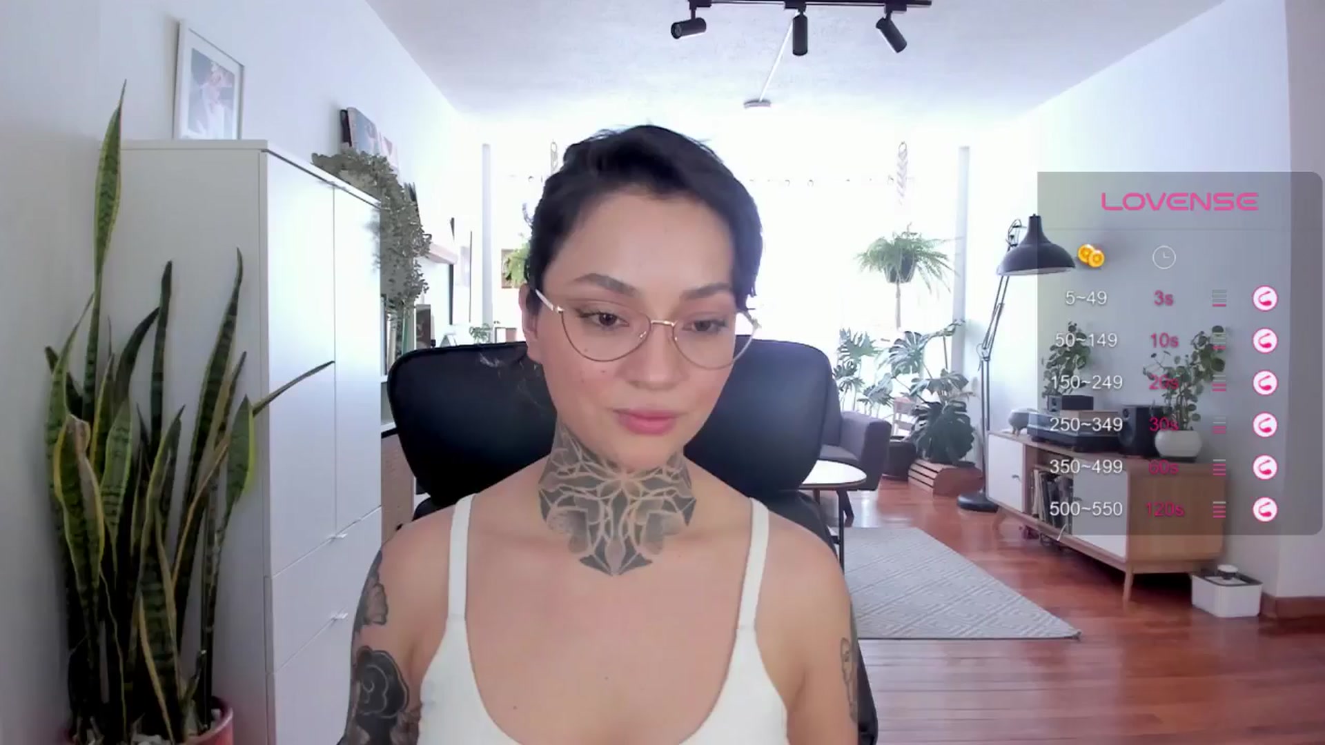 Gallery image thumbnail from Ysabeau's myfreecams stream on, 08/03/2024, 17:03 image 15 of 20