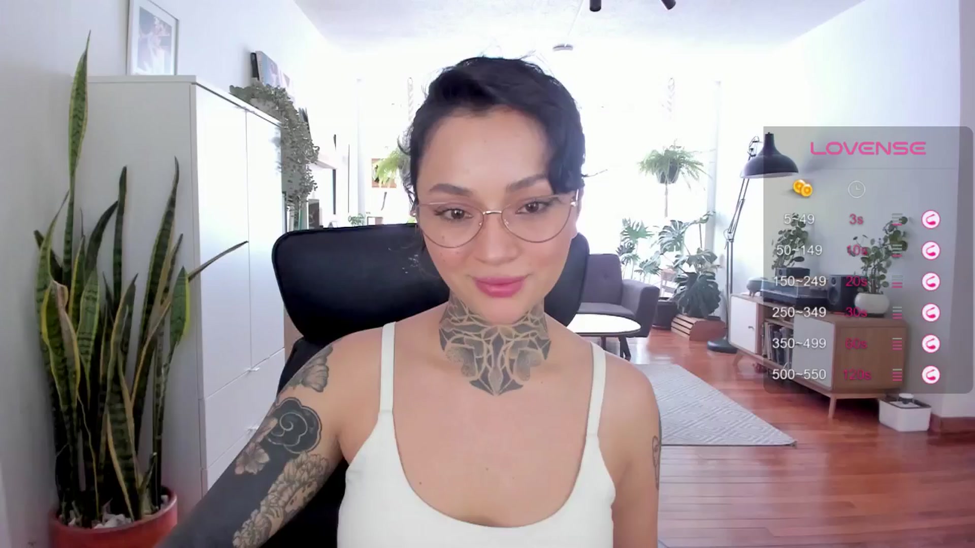 Gallery image thumbnail from Ysabeau's myfreecams stream on, 08/03/2024, 17:03 image 7 of 20
