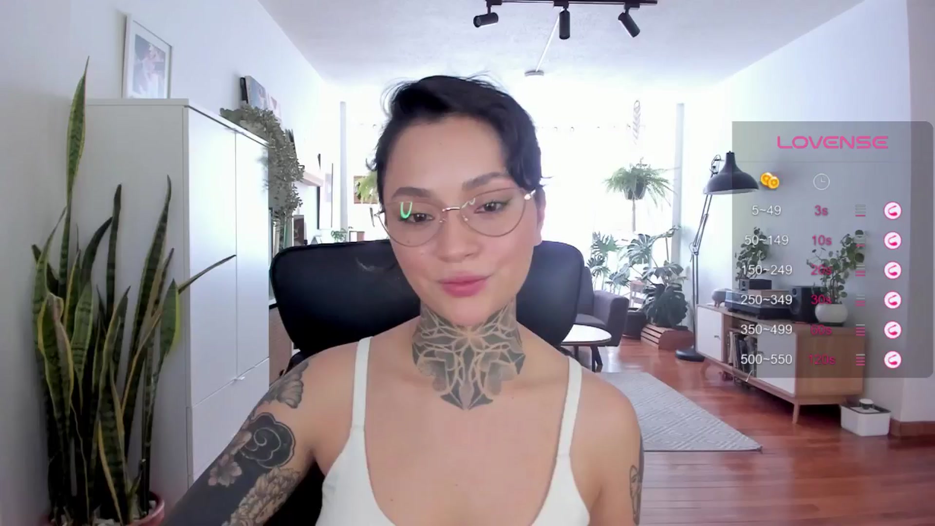 Gallery image thumbnail from Ysabeau's myfreecams stream on, 08/03/2024, 17:03 image 14 of 20