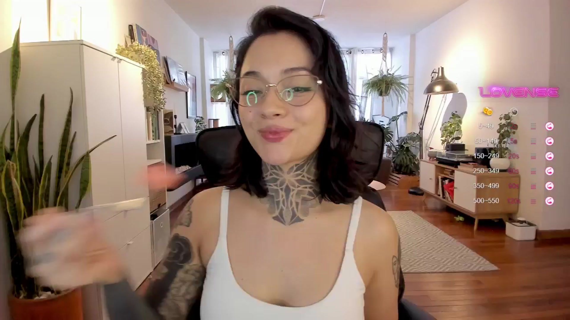 Gallery image thumbnail from Ysabeau's myfreecams stream on, 08/18/2024, 23:50 image 1 of 20