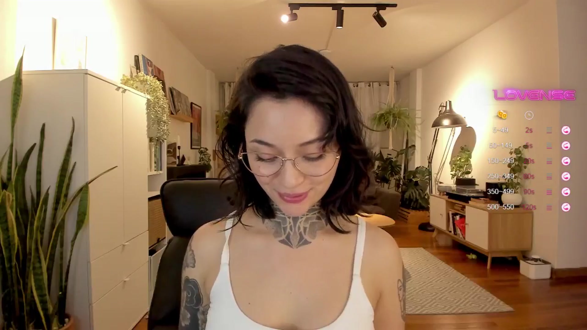 Gallery image thumbnail from Ysabeau's myfreecams stream on, 08/18/2024, 23:50 image 18 of 20