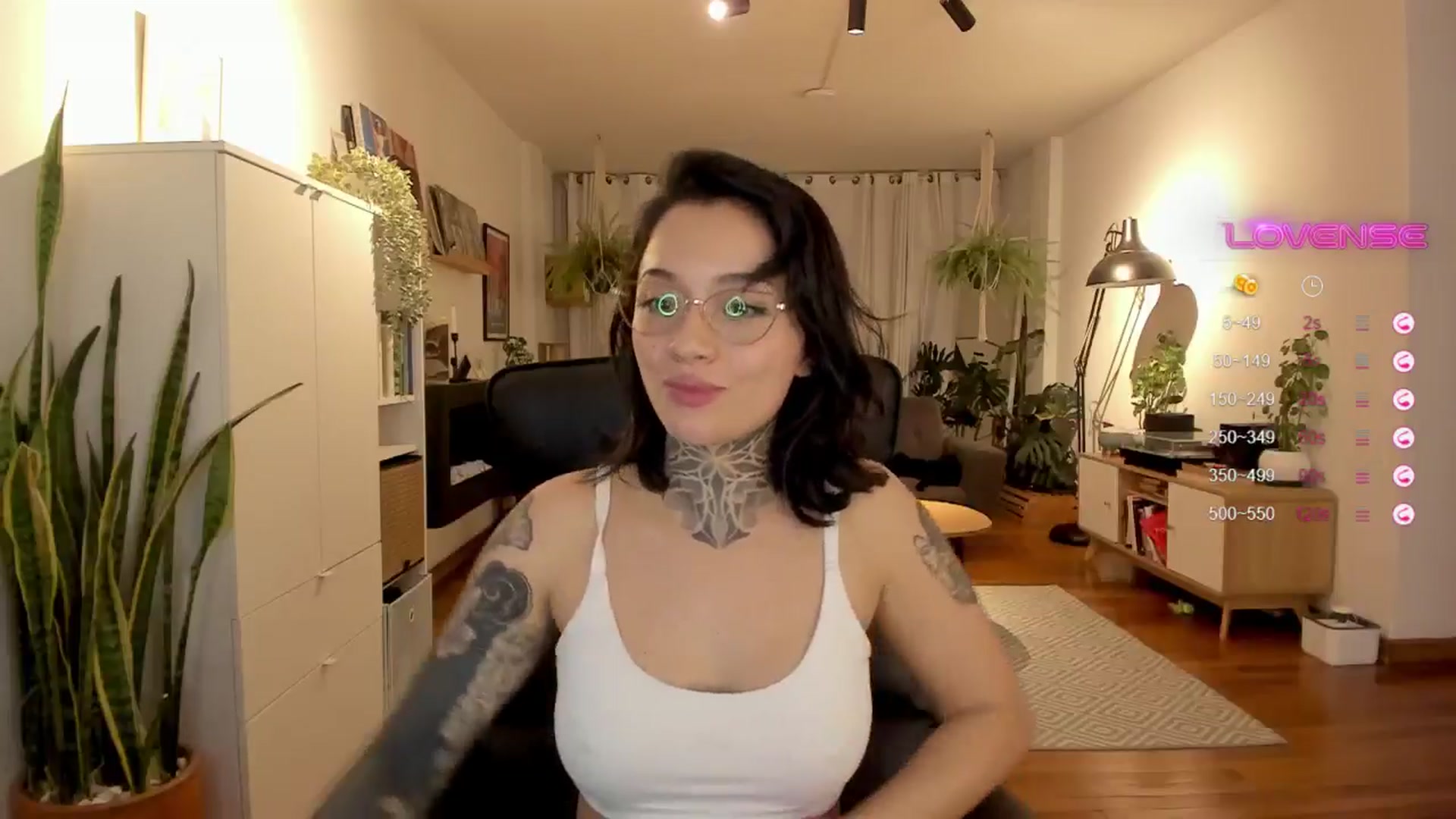 Gallery image thumbnail from Ysabeau's myfreecams stream on, 08/19/2024, 24:27 image 10 of 20