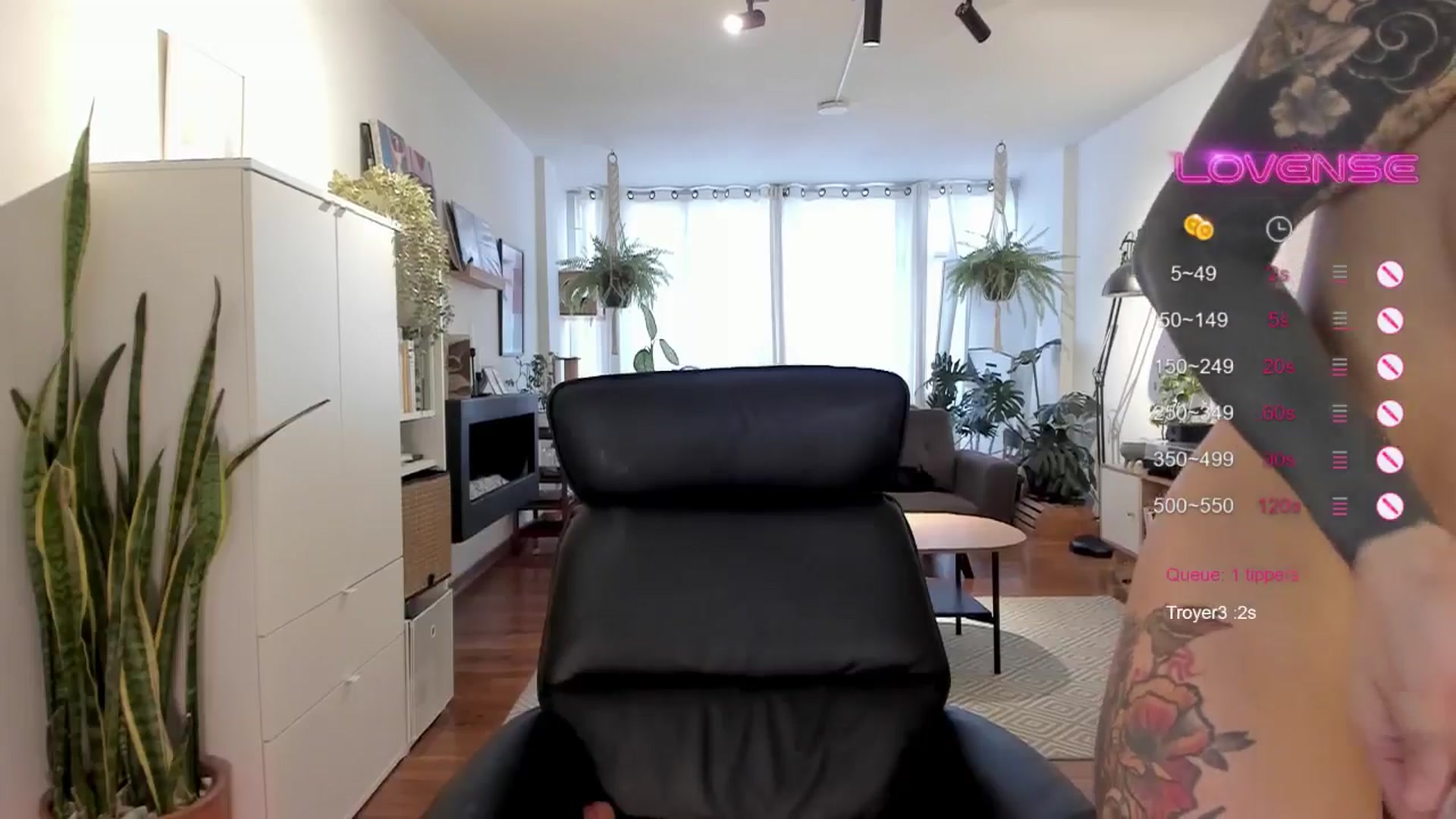 Gallery image thumbnail from Ysabeau's myfreecams stream on, 08/21/2024, 23:07 image 4 of 20