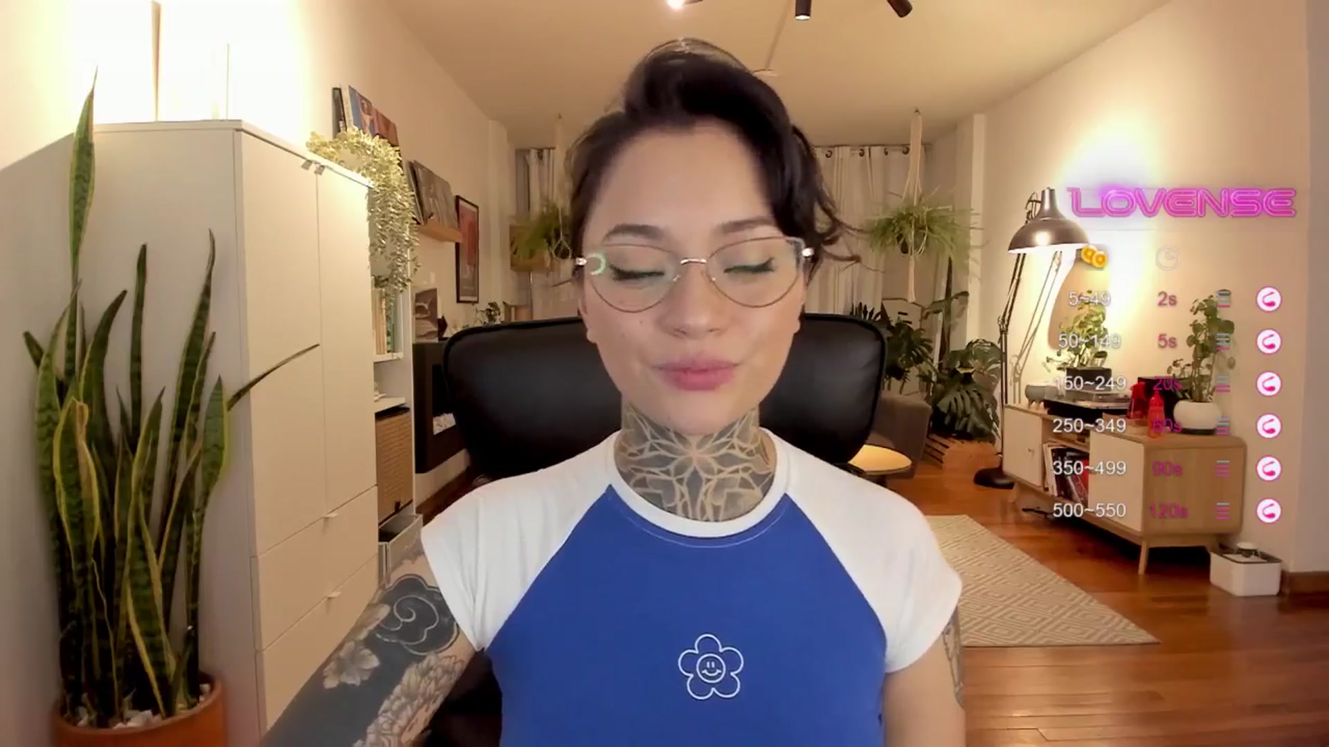 Gallery image thumbnail from Ysabeau's myfreecams stream on, 08/23/2024, 02:13 image 20 of 20