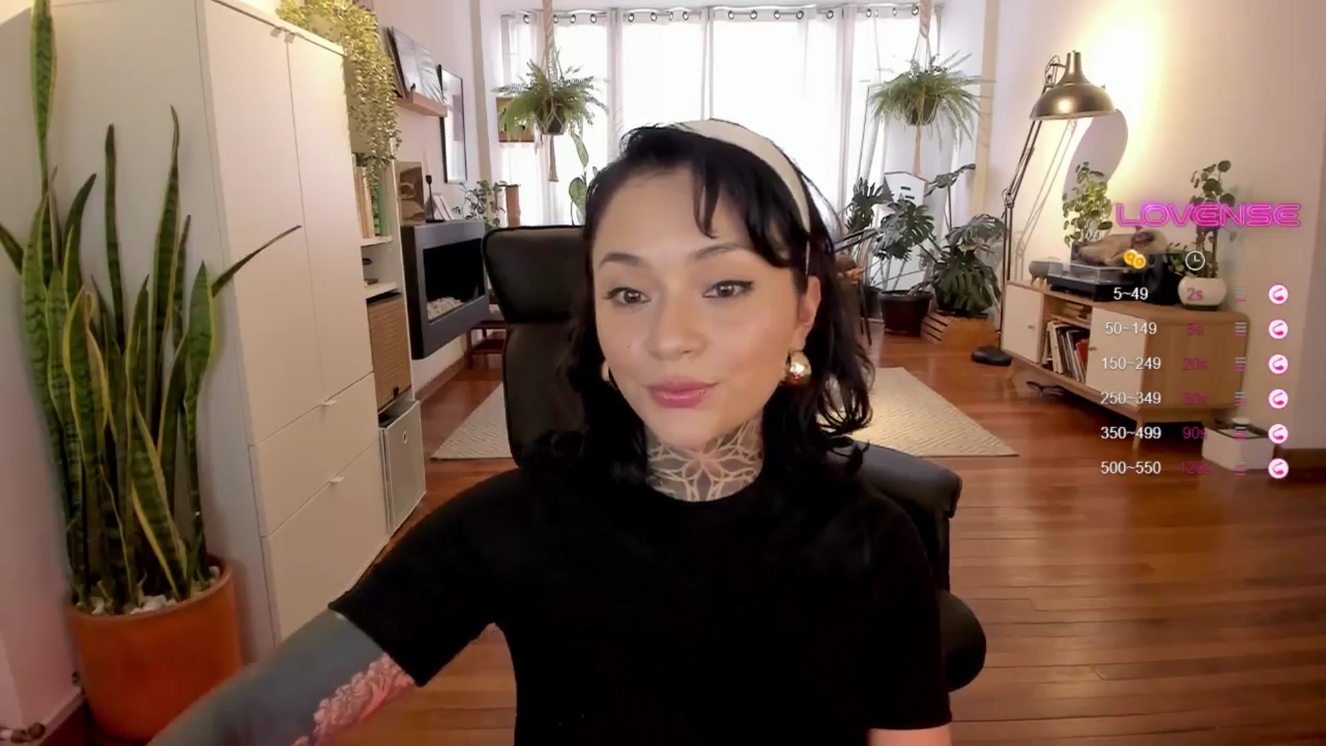 Gallery image thumbnail from Ysabeau's myfreecams stream on, 08/28/2024, 24:13 image 5 of 20