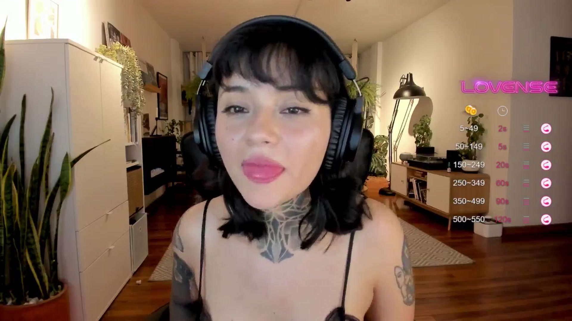 Gallery image thumbnail from Ysabeau's myfreecams stream on, 09/06/2024, 02:23 image 5 of 20
