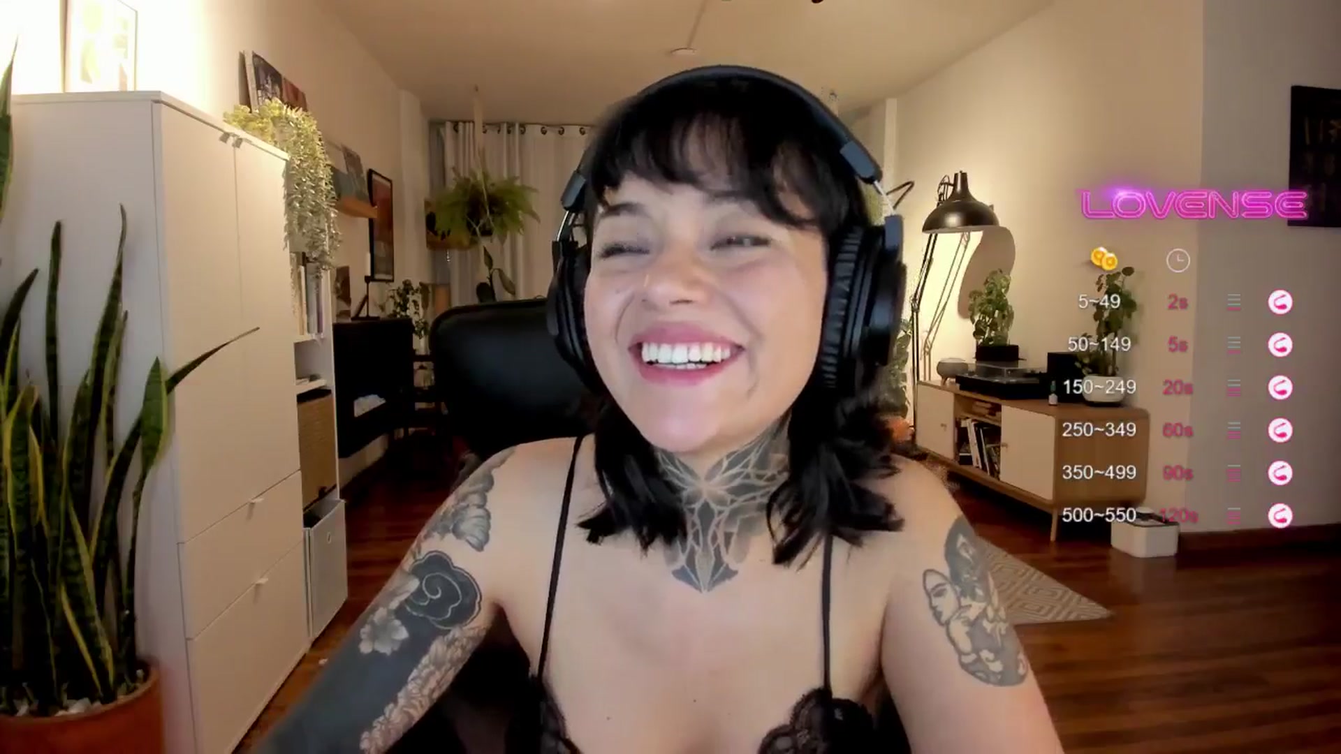 Gallery image thumbnail from Ysabeau's myfreecams stream on, 09/06/2024, 02:23 image 3 of 20