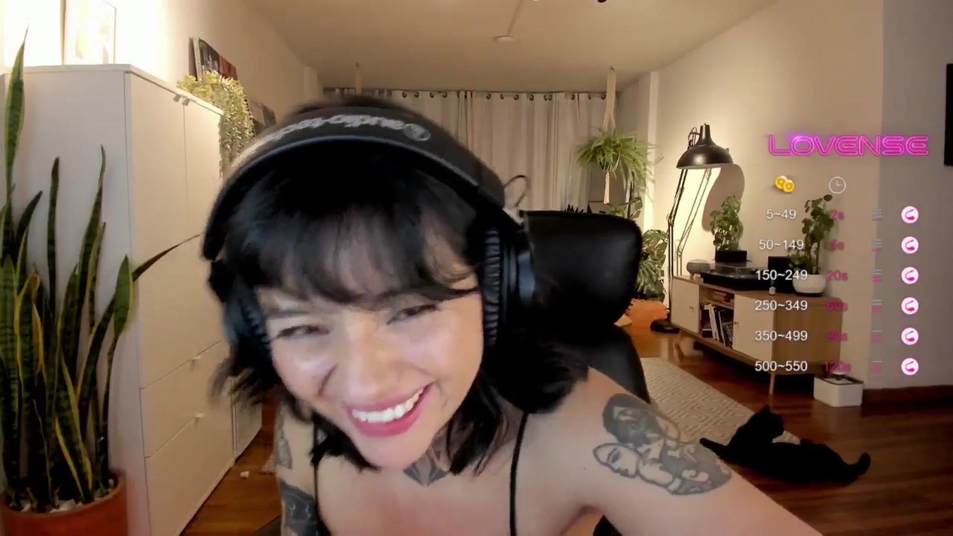 Gallery image thumbnail from Ysabeau's myfreecams stream on, 09/06/2024, 02:23 image 11 of 20