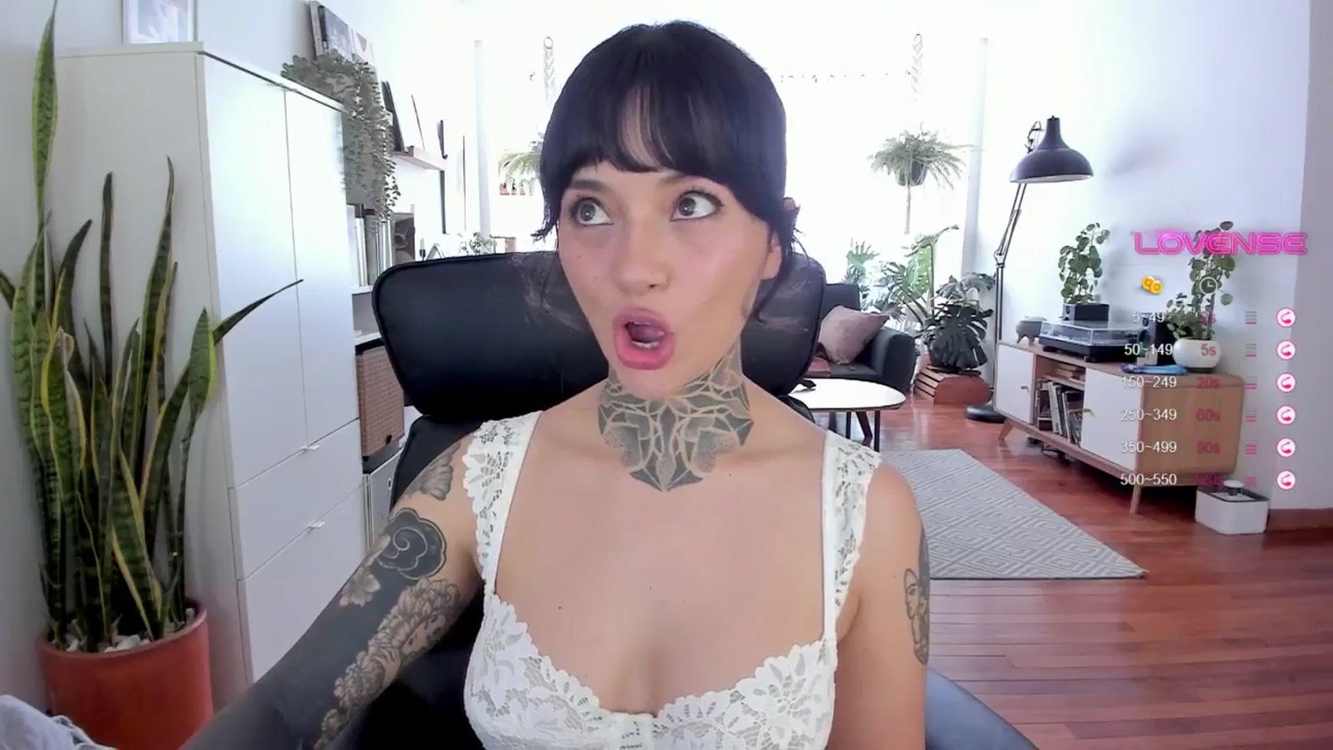 Gallery image thumbnail from Ysabeau's myfreecams stream on, 09/07/2024, 16:41 image 7 of 20