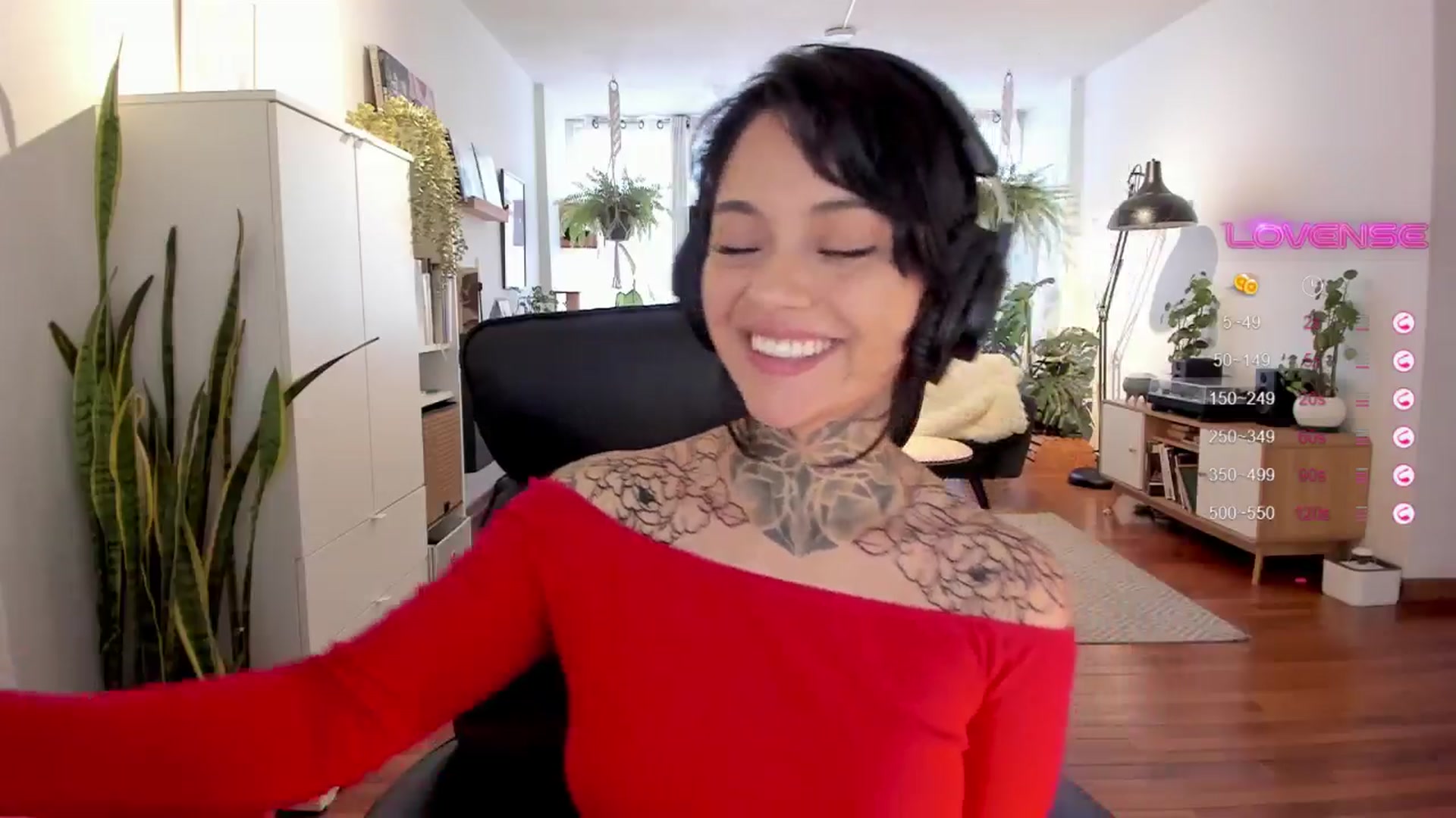 Gallery image thumbnail from Ysabeau's myfreecams stream on, 09/11/2024, 23:33 image 3 of 20