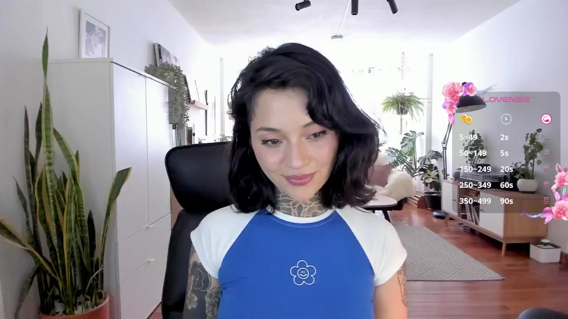 Gallery image thumbnail from Ysabeau's myfreecams stream on, 09/22/2024, 16:58 image 10 of 20