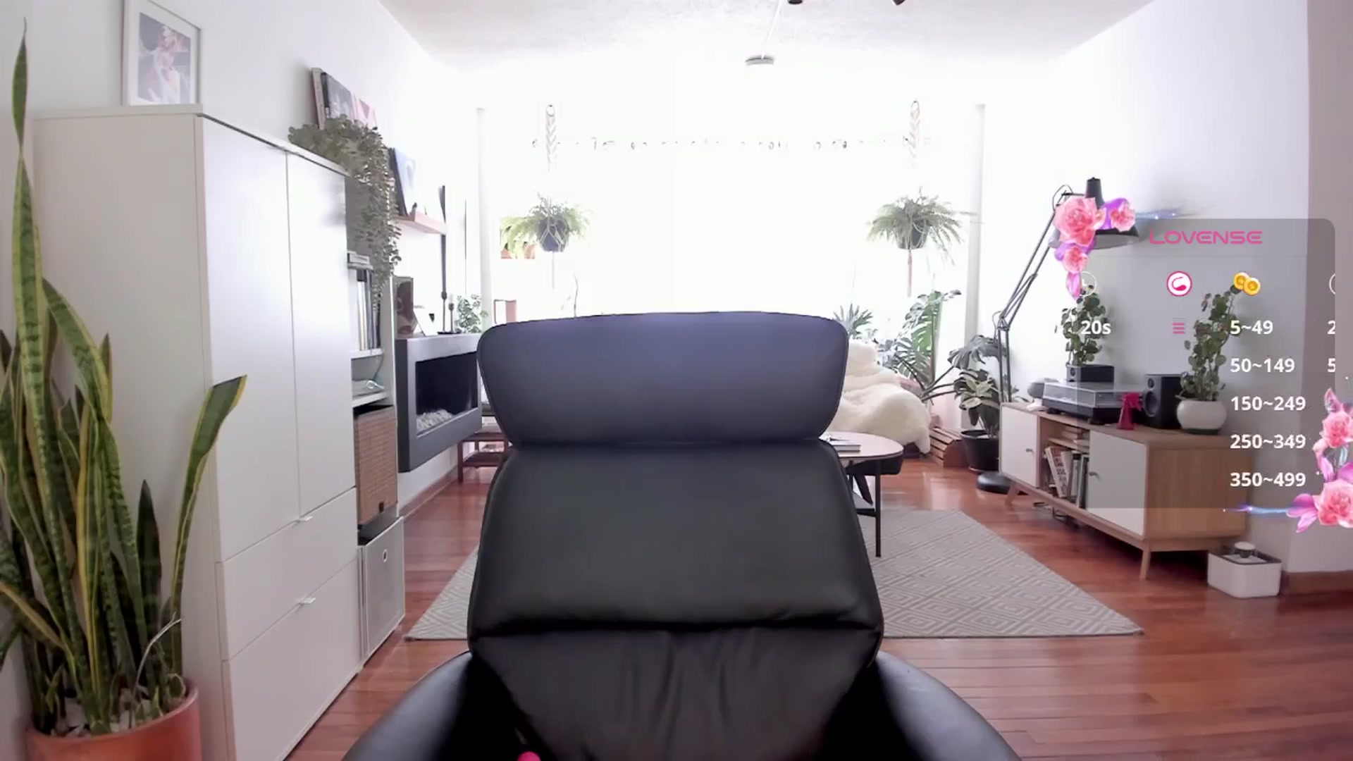 Gallery image thumbnail from Ysabeau's myfreecams stream on, 09/29/2024, 17:16 image 19 of 20