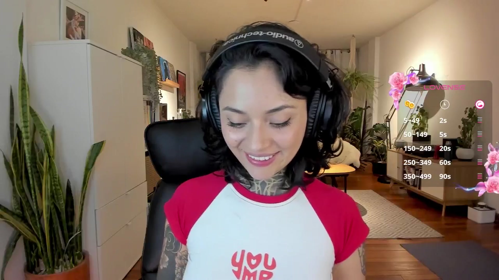 Gallery image thumbnail from Ysabeau's myfreecams stream on, 09/30/2024, 01:12 image 17 of 20
