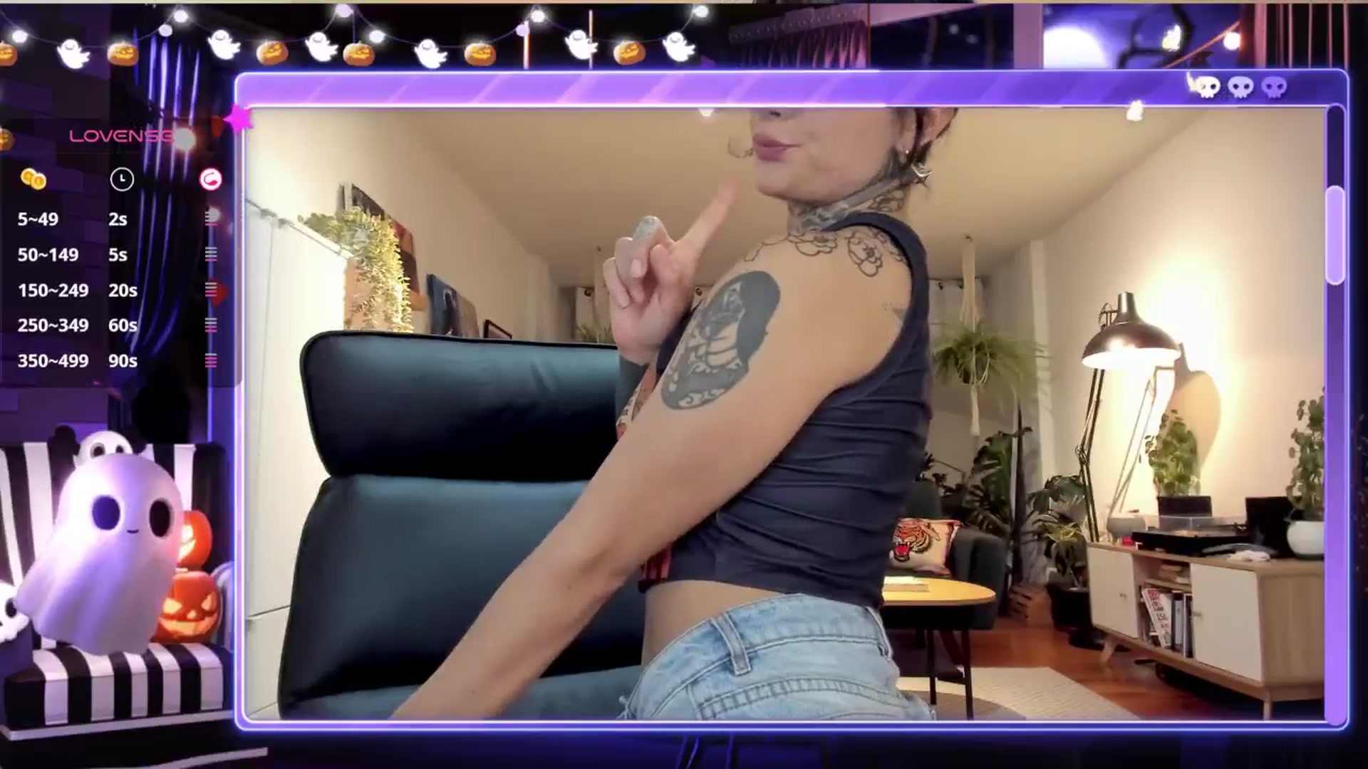 Gallery image thumbnail from Ysabeau's myfreecams stream on, 10/02/2024, 01:22 image 8 of 20