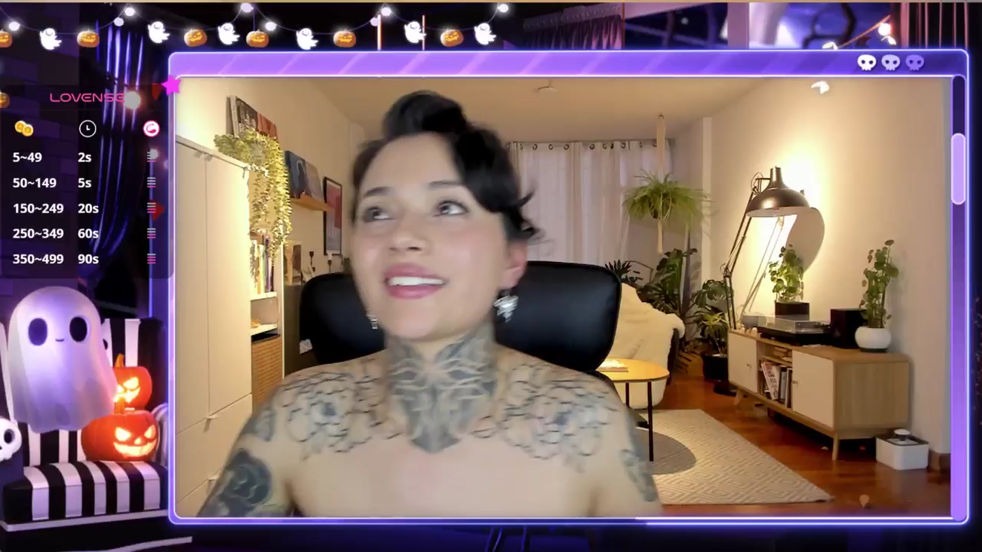 Gallery image thumbnail from Ysabeau's myfreecams stream on, 10/03/2024, 23:41 image 4 of 20