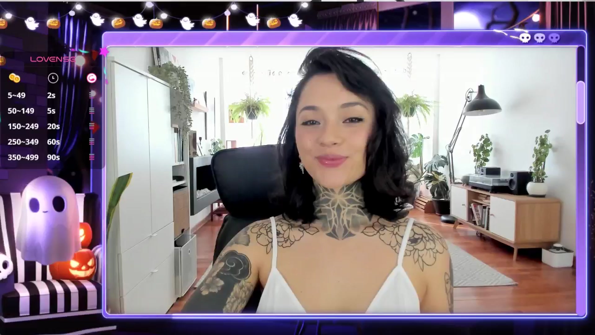 Gallery image thumbnail from Ysabeau's myfreecams stream on, 10/07/2024, 22:34 image 1 of 20