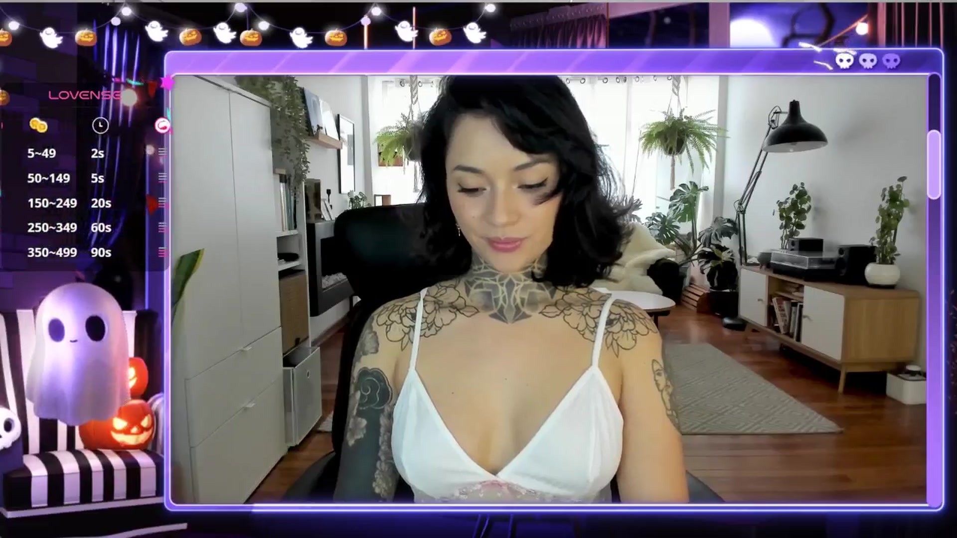 Gallery image thumbnail from Ysabeau's myfreecams stream on, 10/07/2024, 22:34 image 5 of 20
