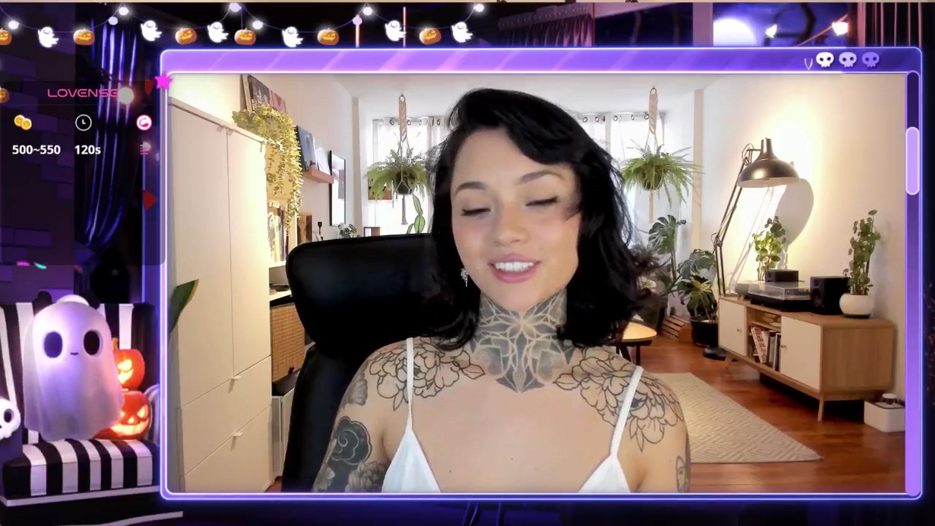 Gallery image thumbnail from Ysabeau's myfreecams stream on, 10/07/2024, 22:34 image 6 of 20