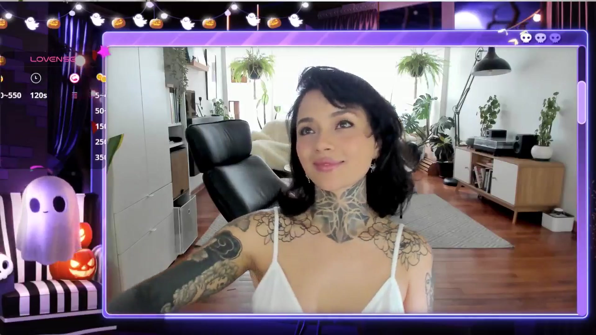 Gallery image thumbnail from Ysabeau's myfreecams stream on, 10/07/2024, 22:34 image 3 of 20