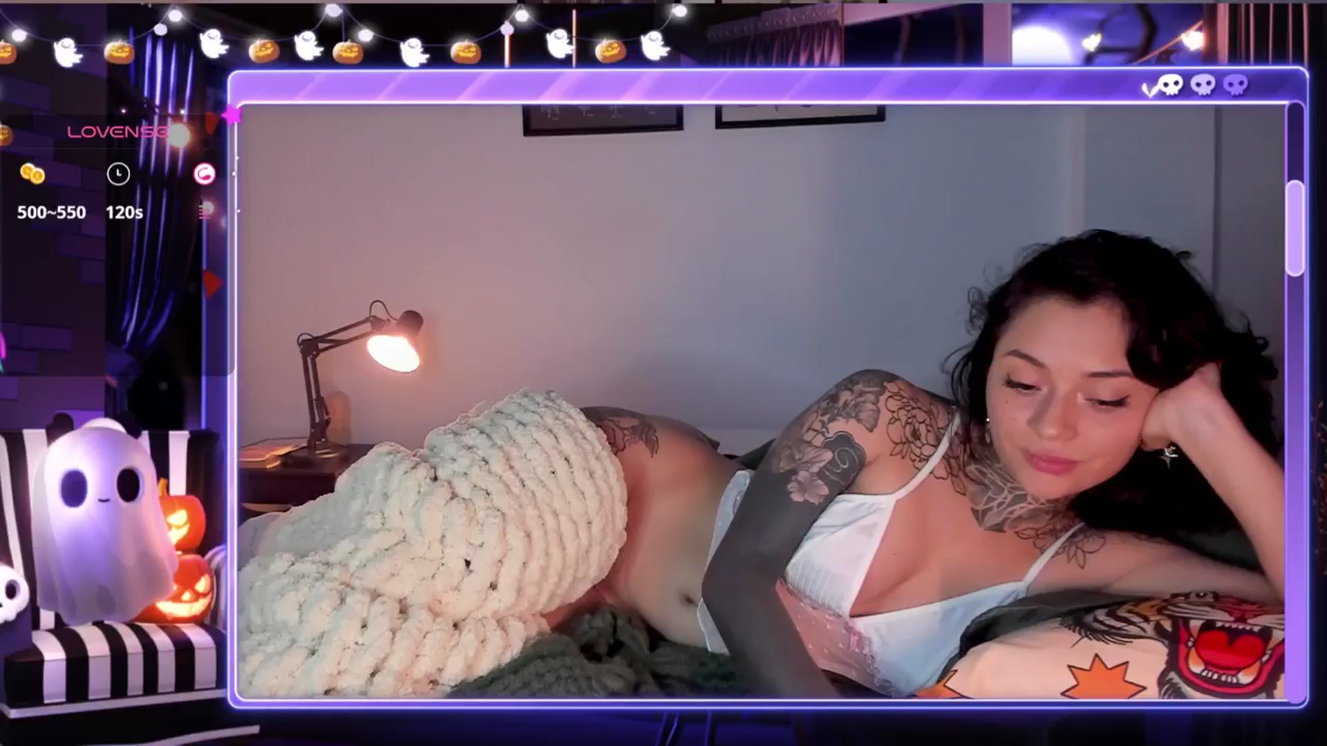 Gallery image thumbnail from Ysabeau's myfreecams stream on, 10/11/2024, 24:15 image 15 of 20