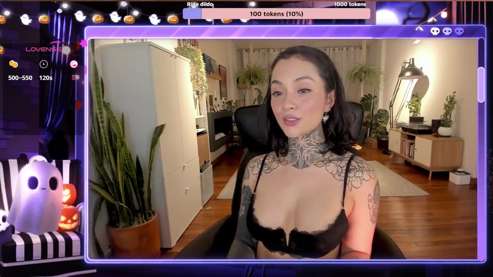 Gallery image thumbnail from Ysabeau's myfreecams stream on, 10/14/2024, 23:59 image 18 of 20