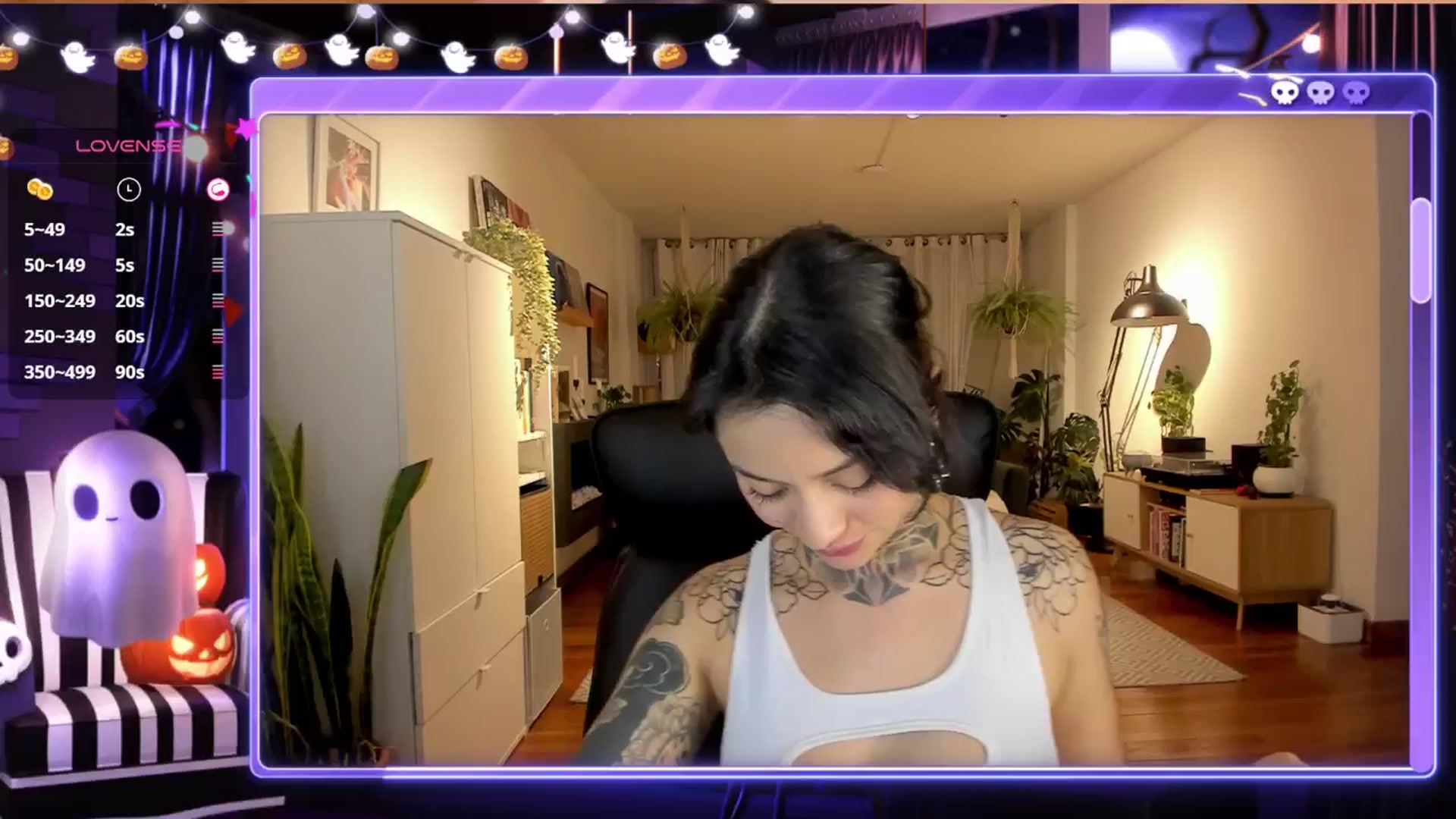 Gallery image thumbnail from Ysabeau's myfreecams stream on, 10/15/2024, 23:33 image 14 of 20