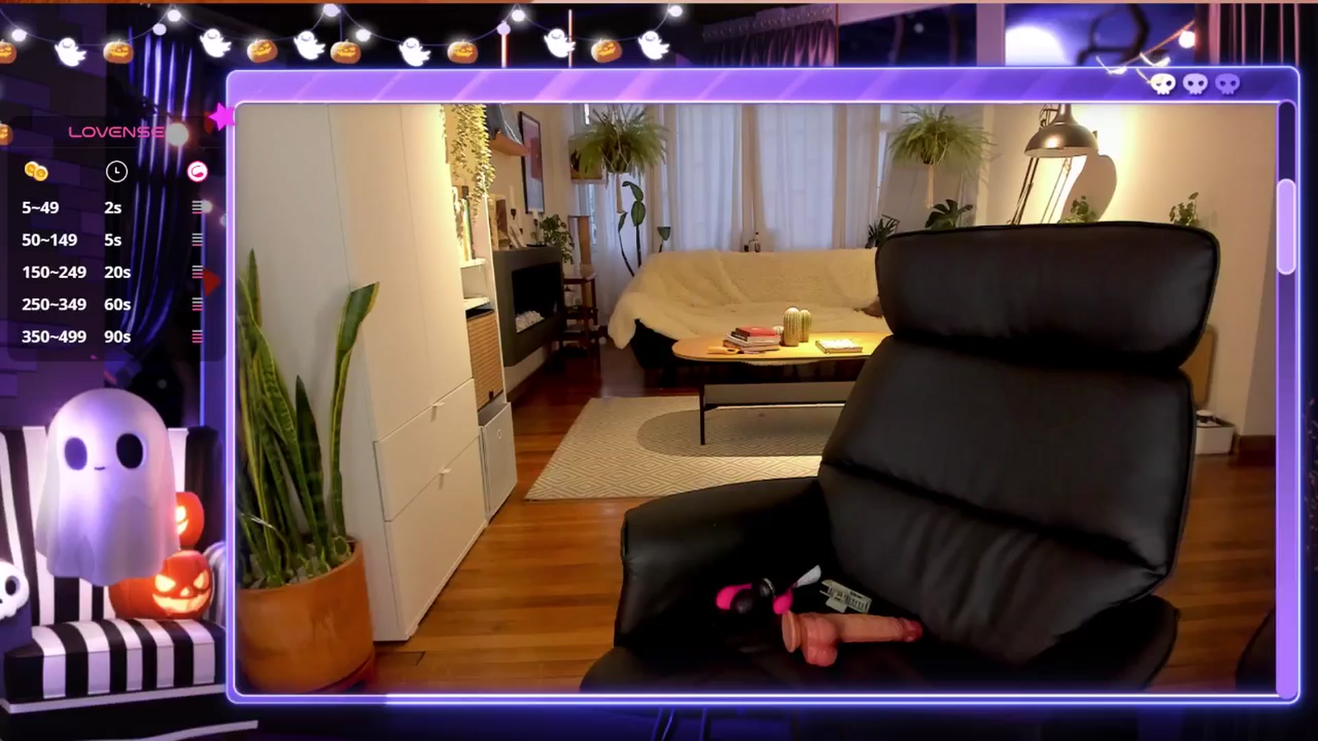 Gallery image thumbnail from Ysabeau's myfreecams stream on, 10/15/2024, 23:33 image 9 of 20