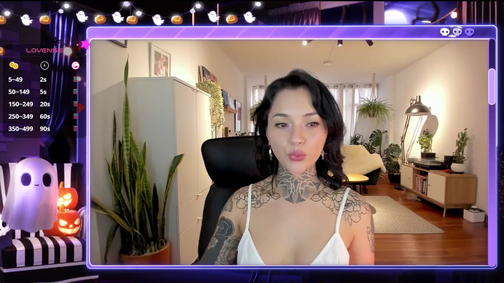 Gallery image thumbnail from Ysabeau's myfreecams stream on, 10/17/2024, 24:06 image 3 of 20