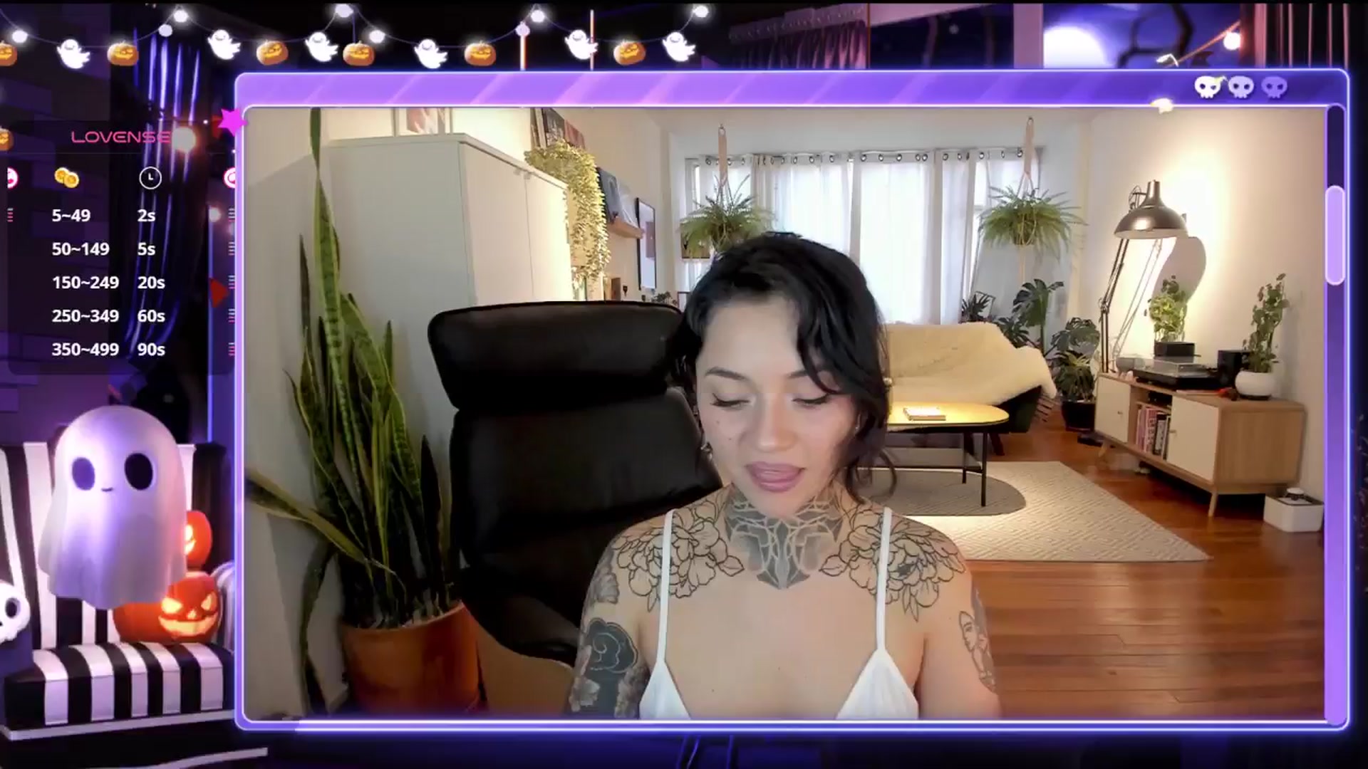 Gallery image thumbnail from Ysabeau's myfreecams stream on, 10/17/2024, 24:06 image 1 of 20