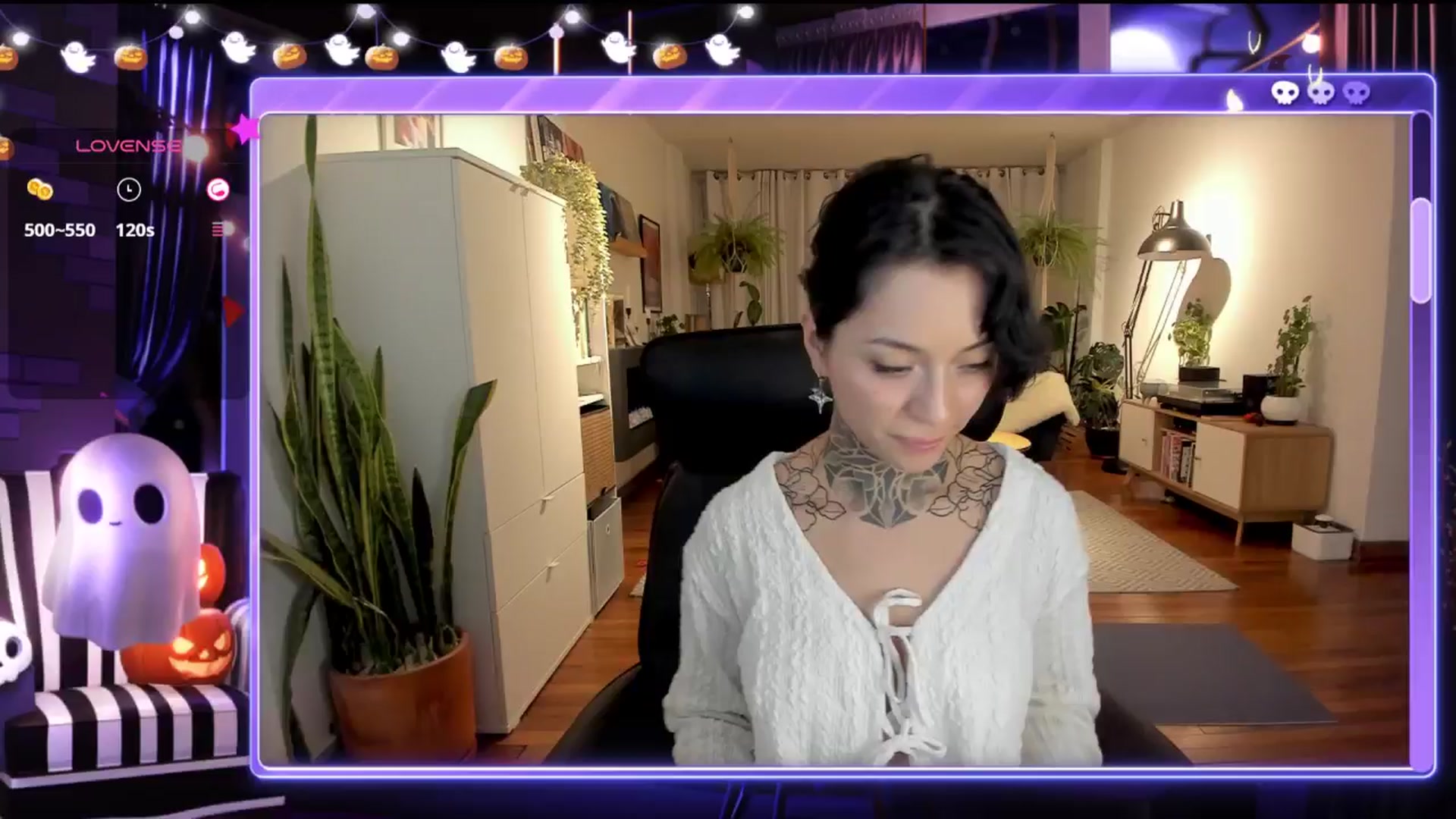 Gallery image thumbnail from Ysabeau's myfreecams stream on, 10/17/2024, 01:08 image 1 of 20