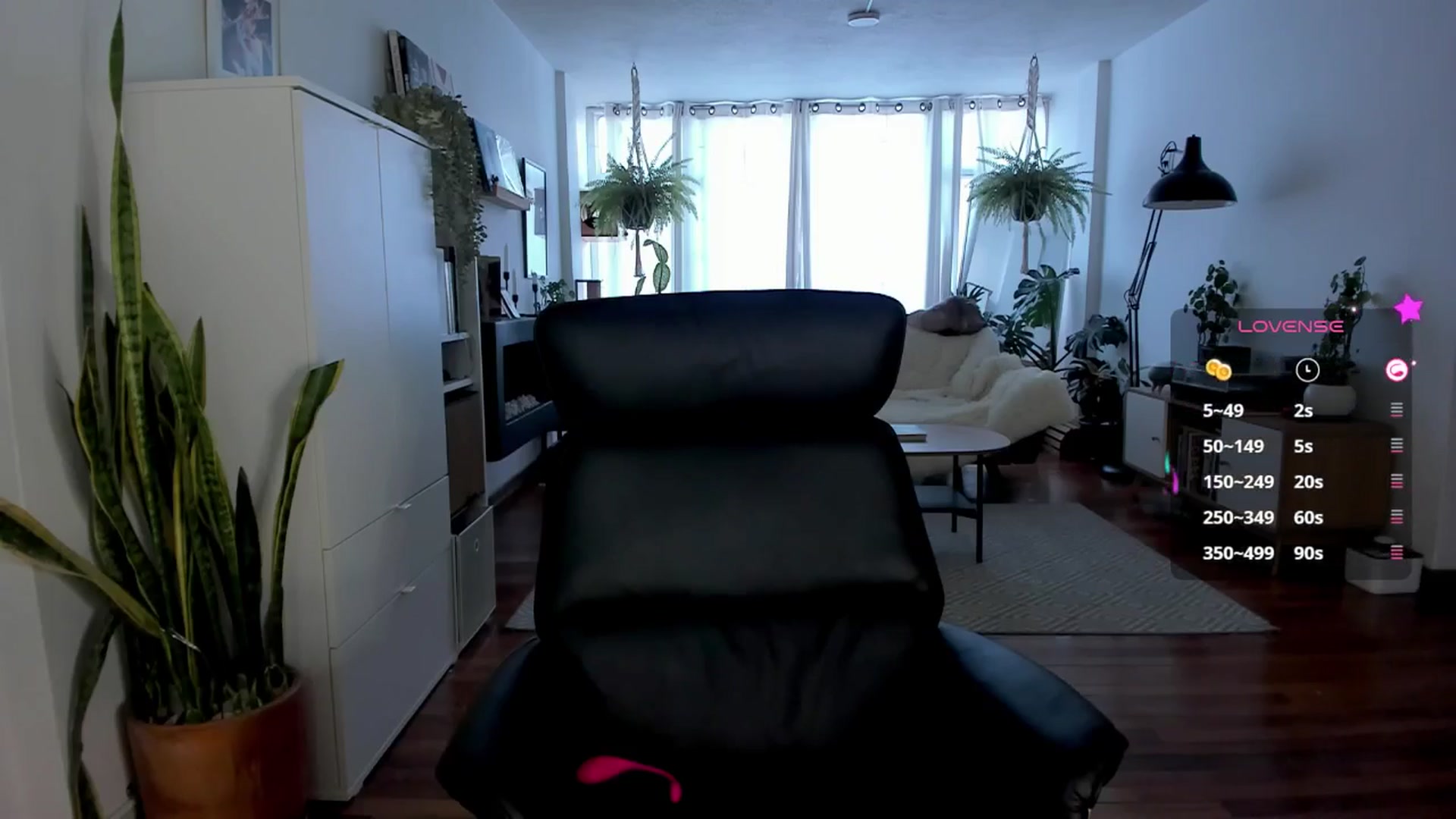 Gallery image thumbnail from Ysabeau's myfreecams stream on, 10/18/2024, 01:40 image 4 of 20