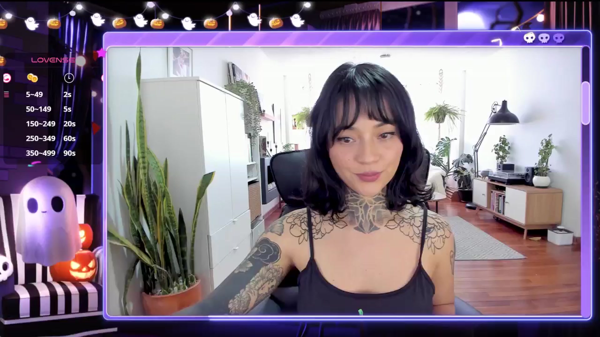 Gallery image thumbnail from Ysabeau's myfreecams stream on, 10/19/2024, 17:07 image 6 of 20